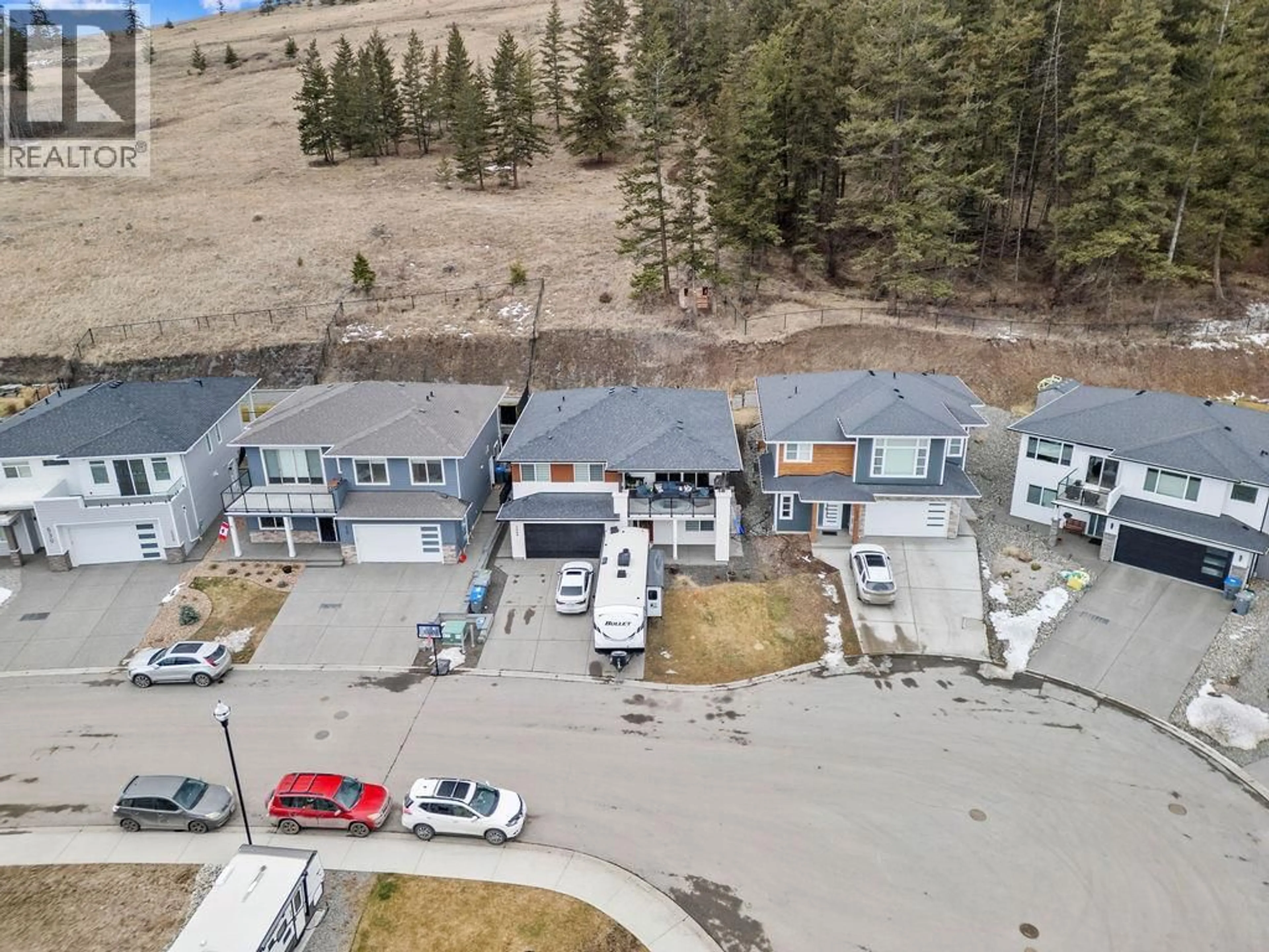 A pic from outside/outdoor area/front of a property/back of a property/a pic from drone, mountain view for 544 EDINBURGH COURT, Kamloops British Columbia V1S0E6