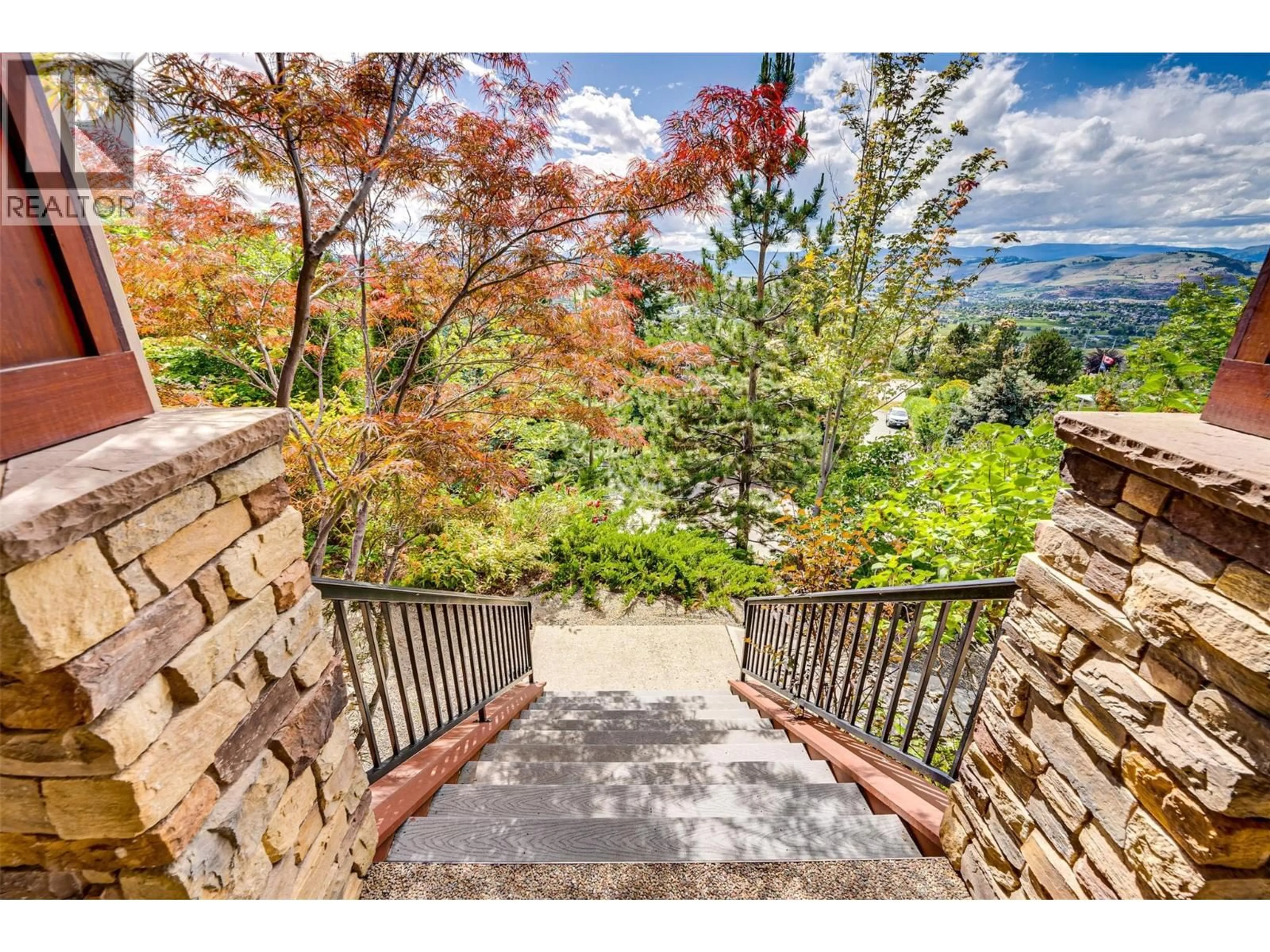Patio, unknown for 677 CYPRESS DRIVE, Vernon British Columbia V1B3Y5