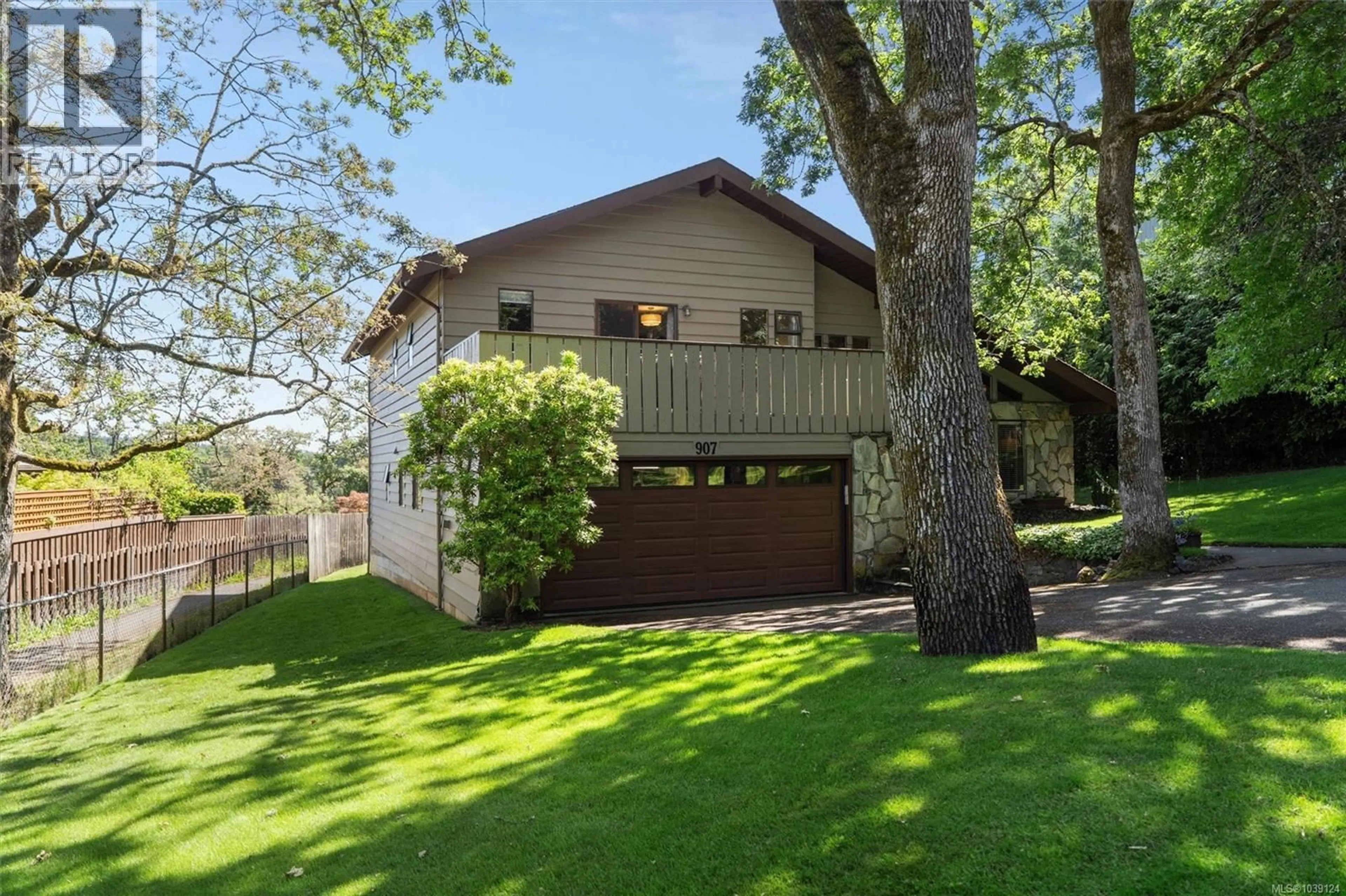 Unknown for 907 WOODHALL DRIVE, Saanich British Columbia V8X3L7