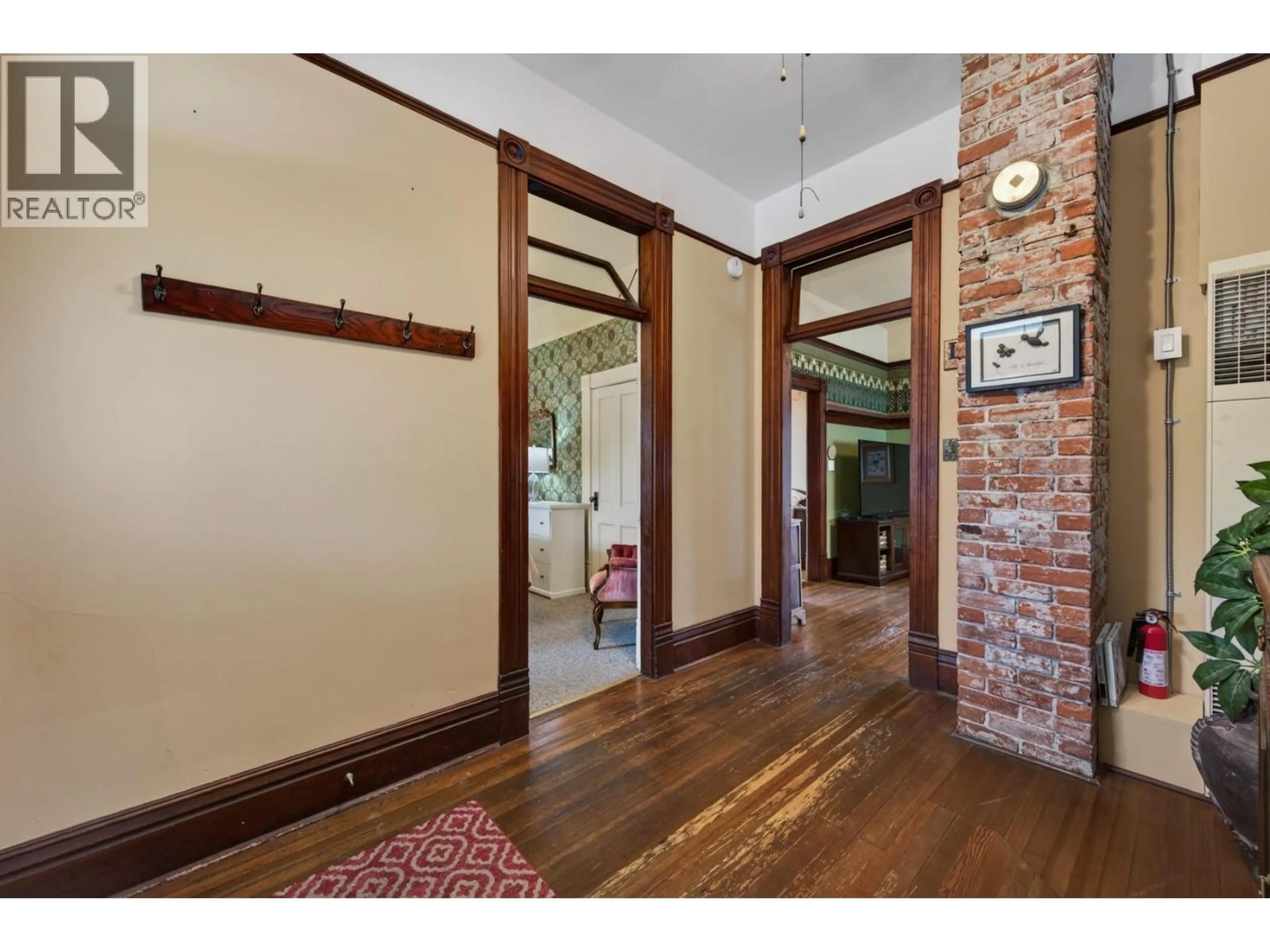 Indoor entryway for 1888 GRANITE AVENUE, Merritt British Columbia V1K1B8