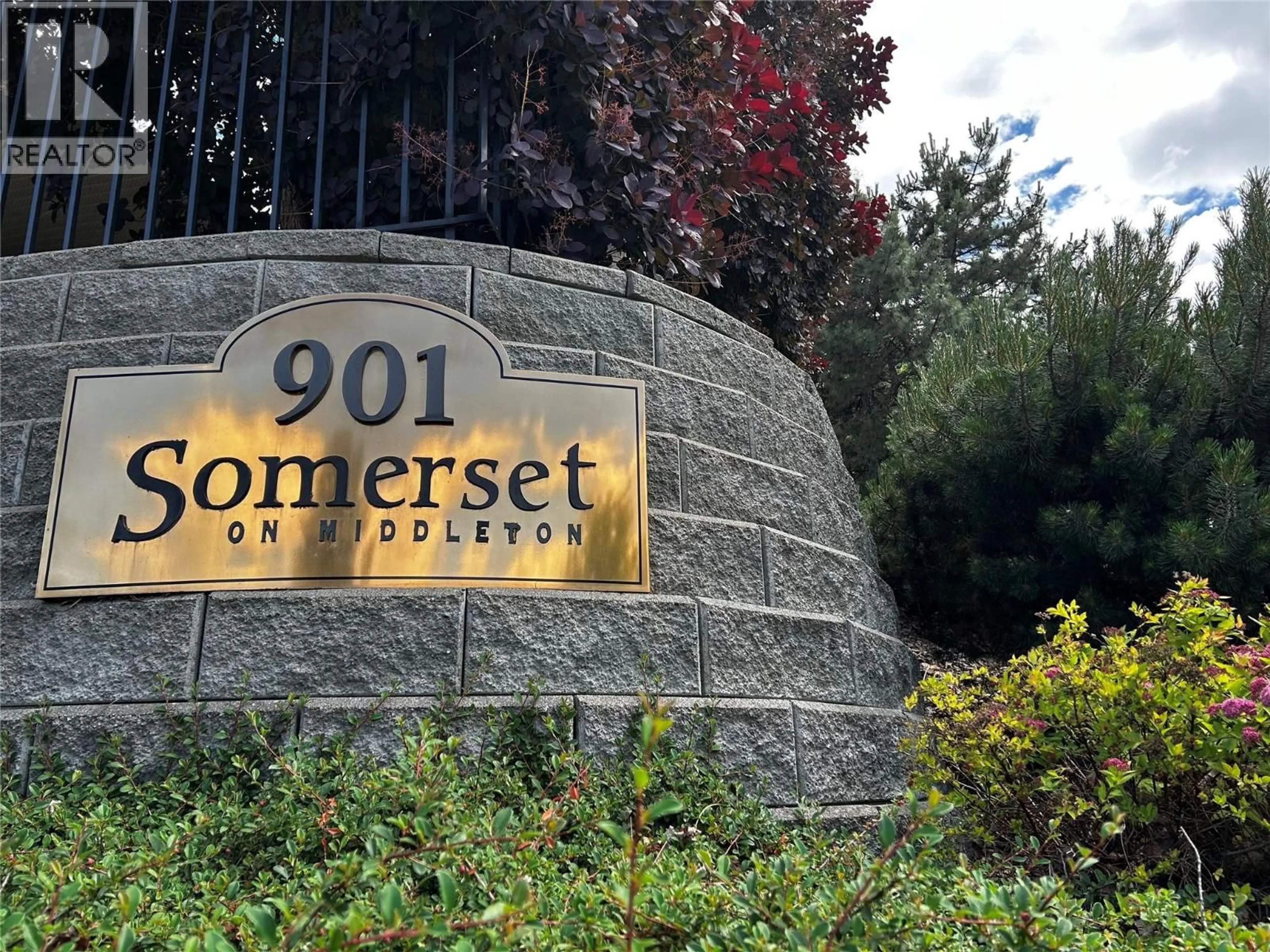 Lobby for 113 - 901 MIDDLETON WAY ROAD, Vernon British Columbia V1T3Z1