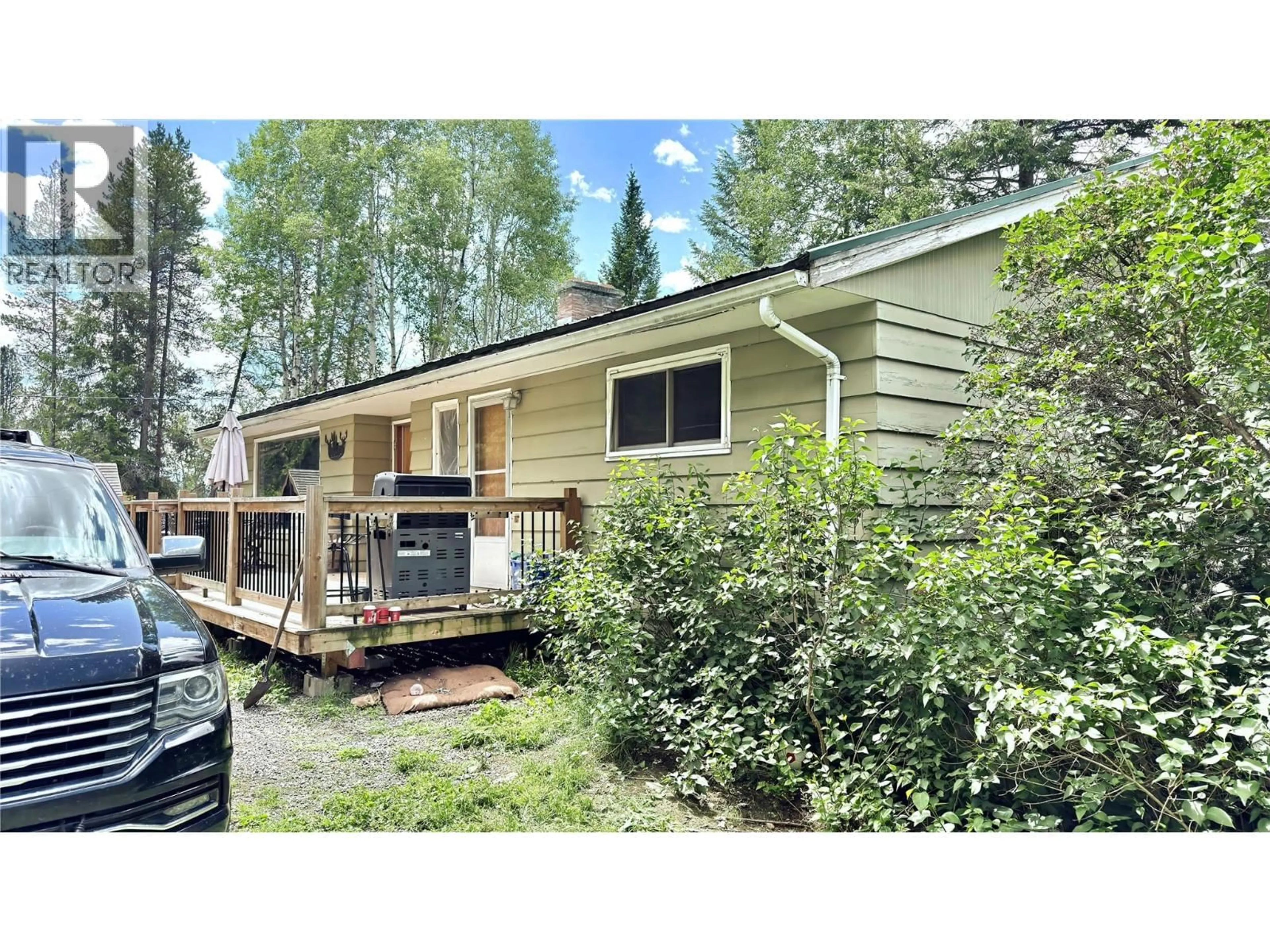 Home with vinyl exterior material, unknown for 550 STRATHMORE AVENUE, Greenwood British Columbia V0H1J0