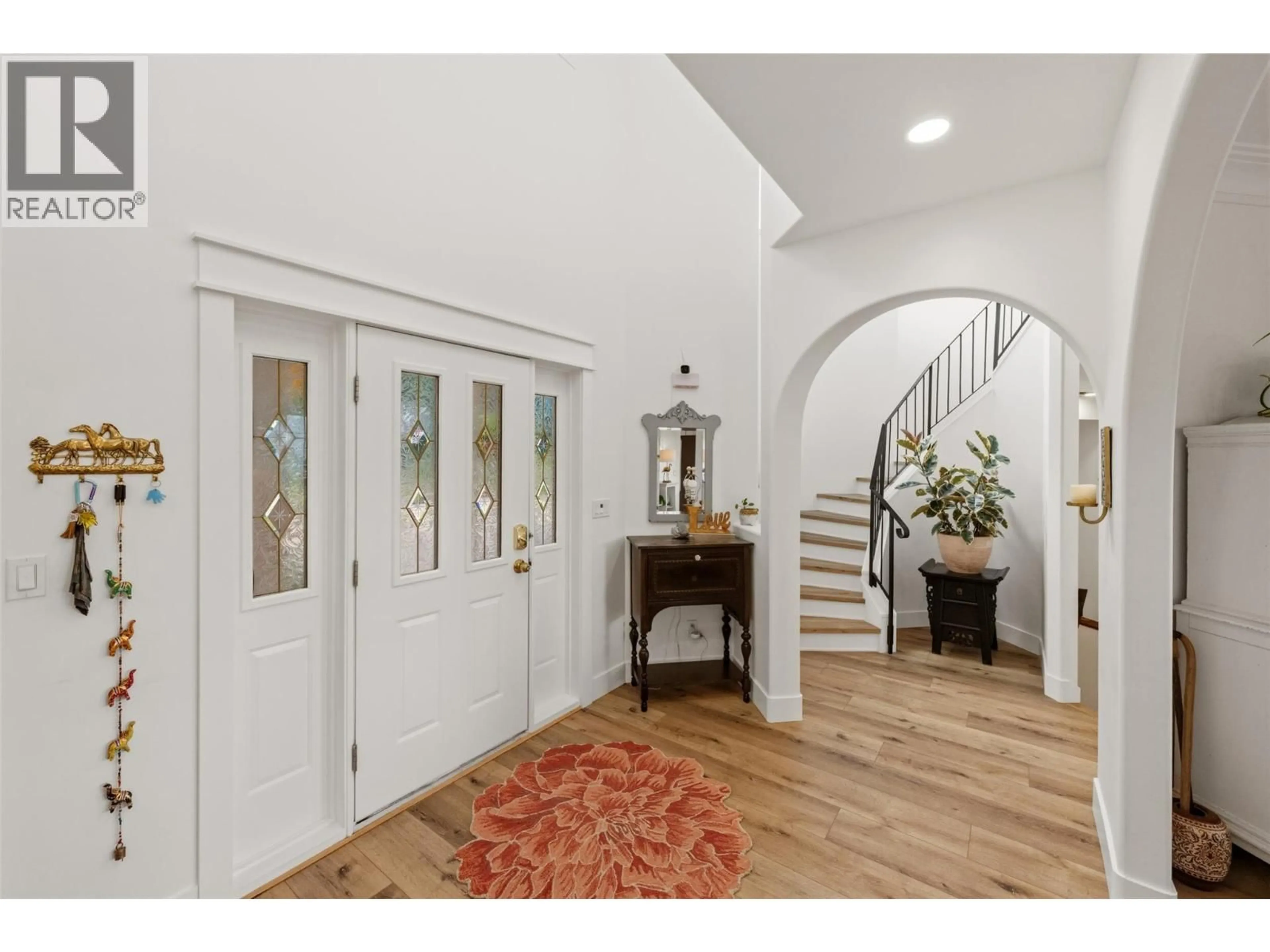 Indoor entryway for 9331 CANYON VIEW ROAD, Summerland British Columbia V0H1Z2