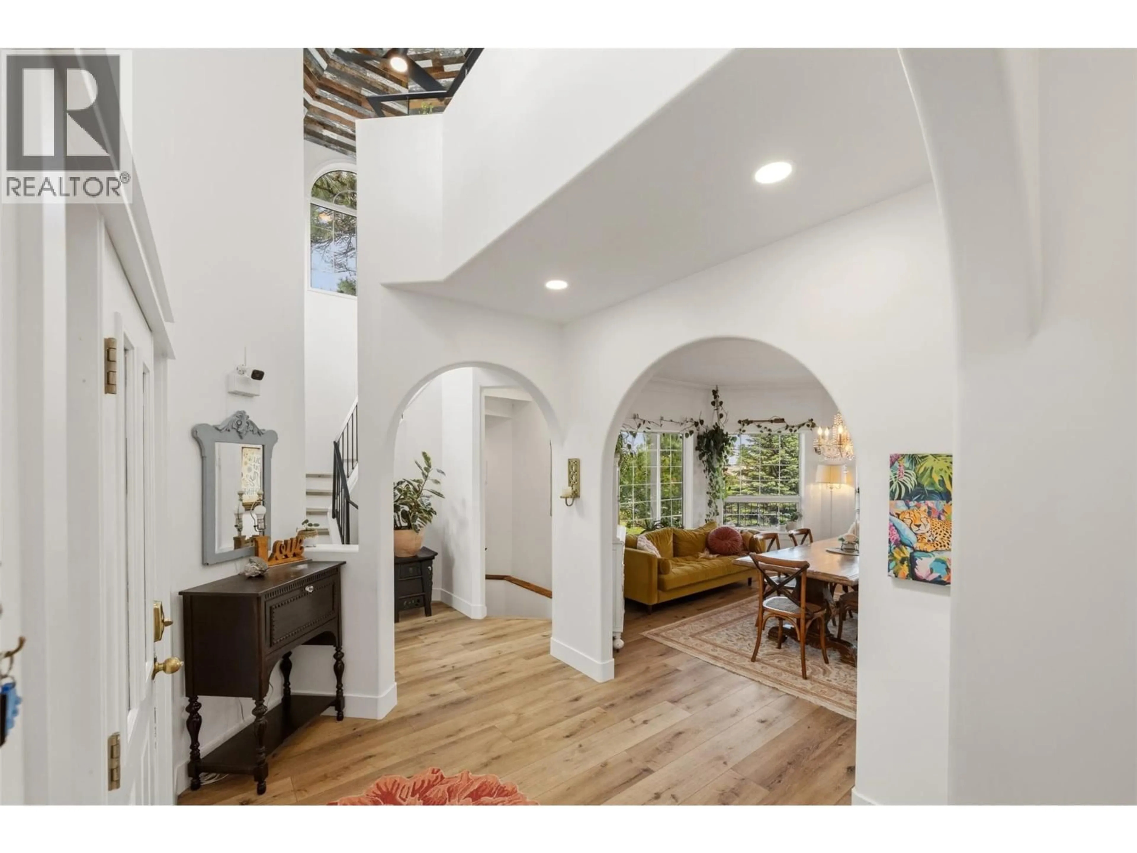Indoor entryway for 9331 CANYON VIEW ROAD, Summerland British Columbia V0H1Z2