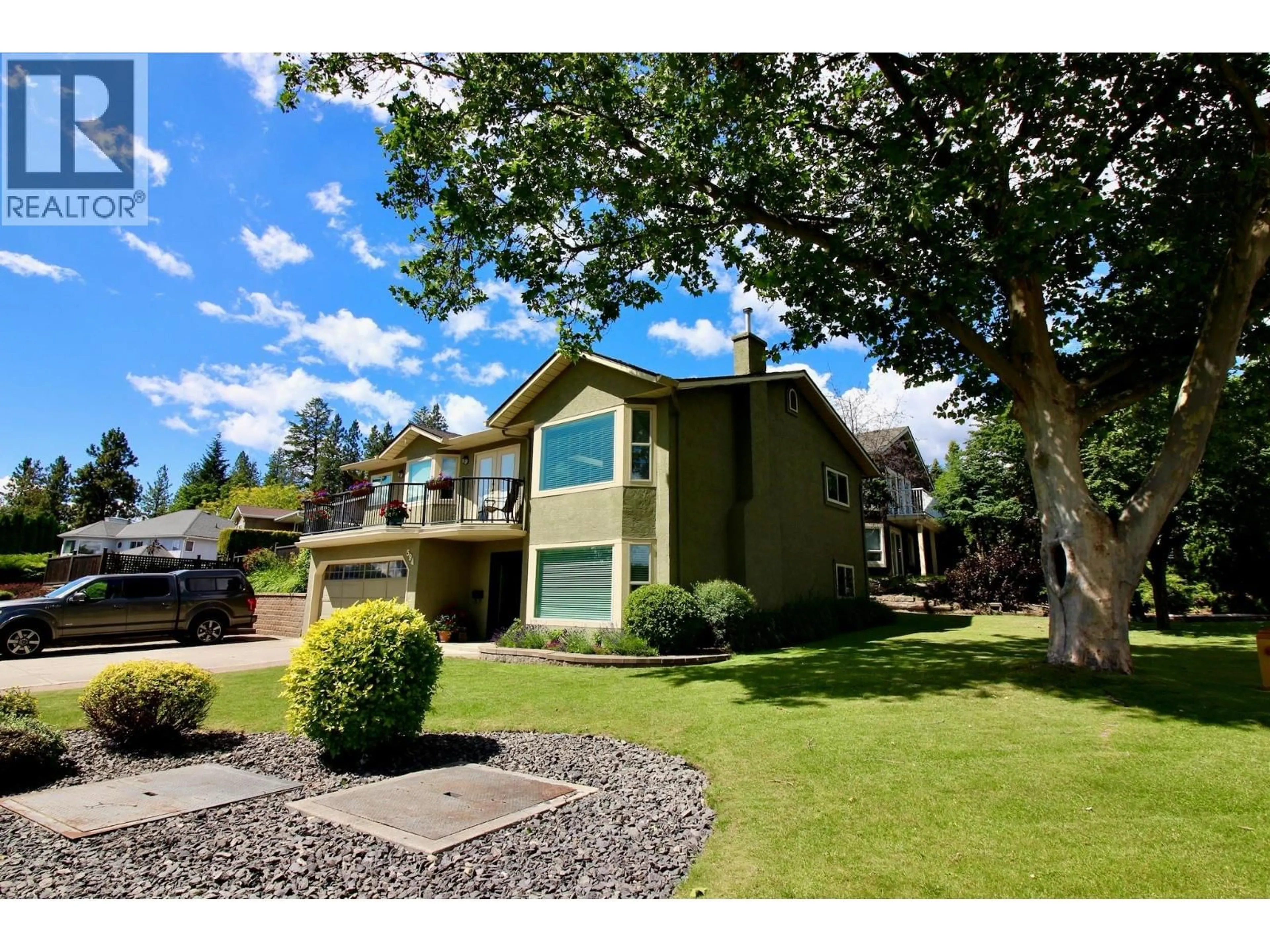 A pic from outside/outdoor area/front of a property/back of a property/a pic from drone, unknown for 594 GLENMEADOWS ROAD, Kelowna British Columbia V1V1P3