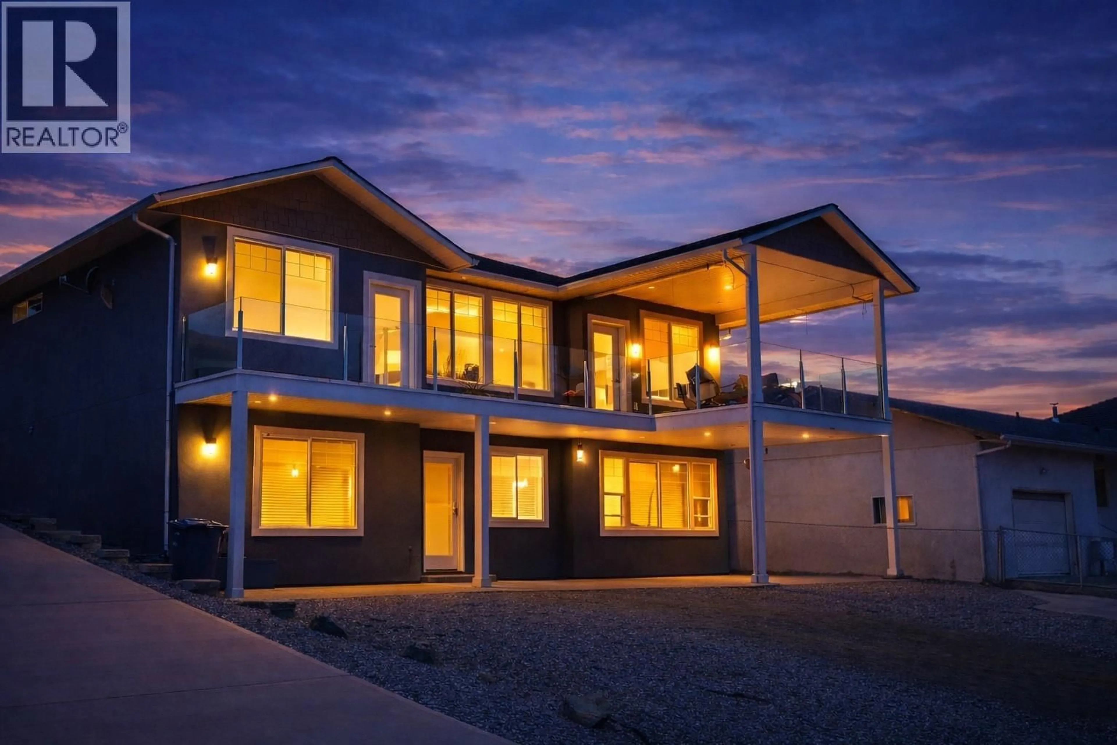 Home with vinyl exterior material, building for 4026 OLEANDER DRIVE, Osoyoos British Columbia V0H1V1