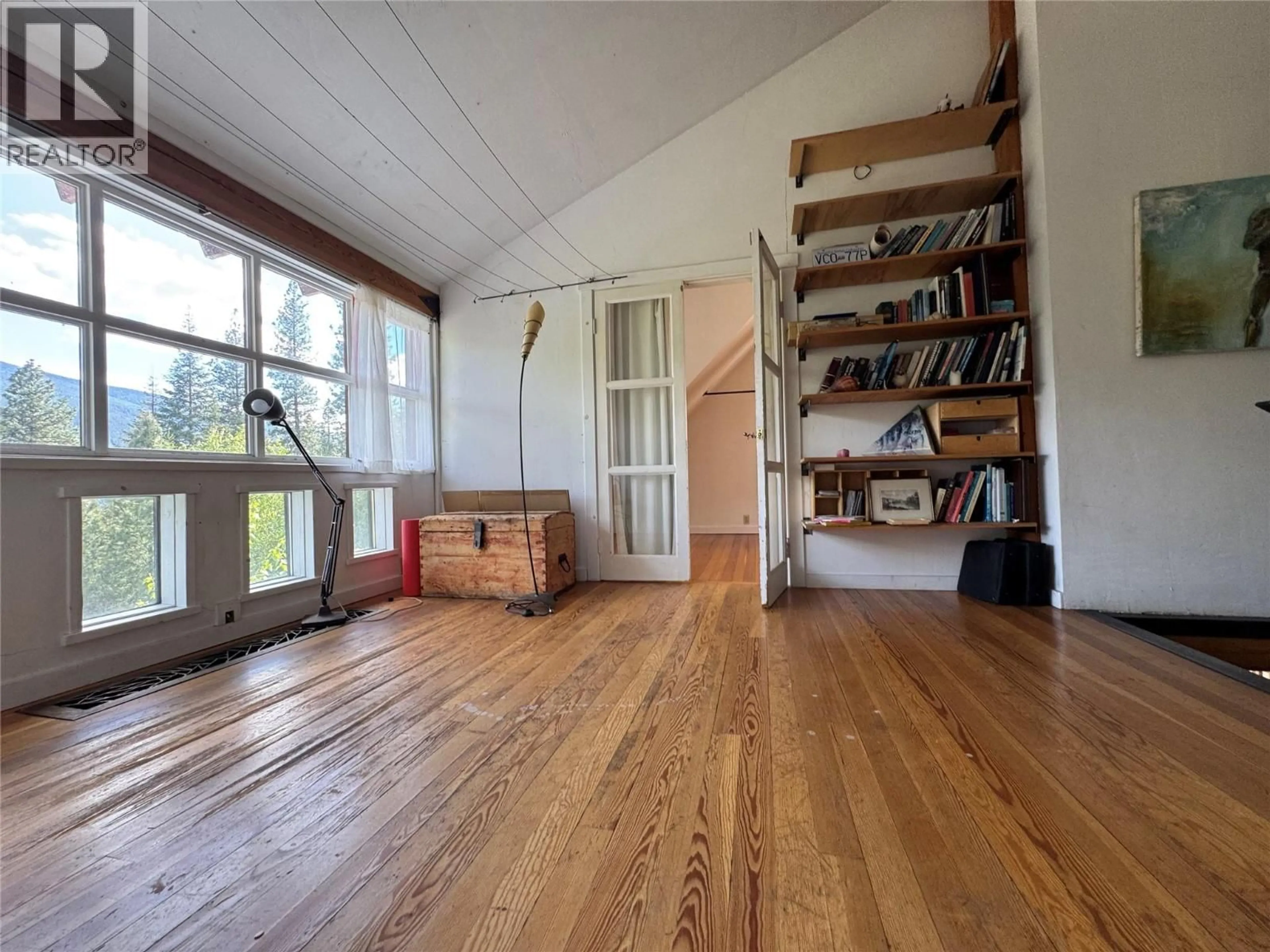 A pic of a room for 6001 LONGBEACH ROAD, Nelson British Columbia V1L6P3