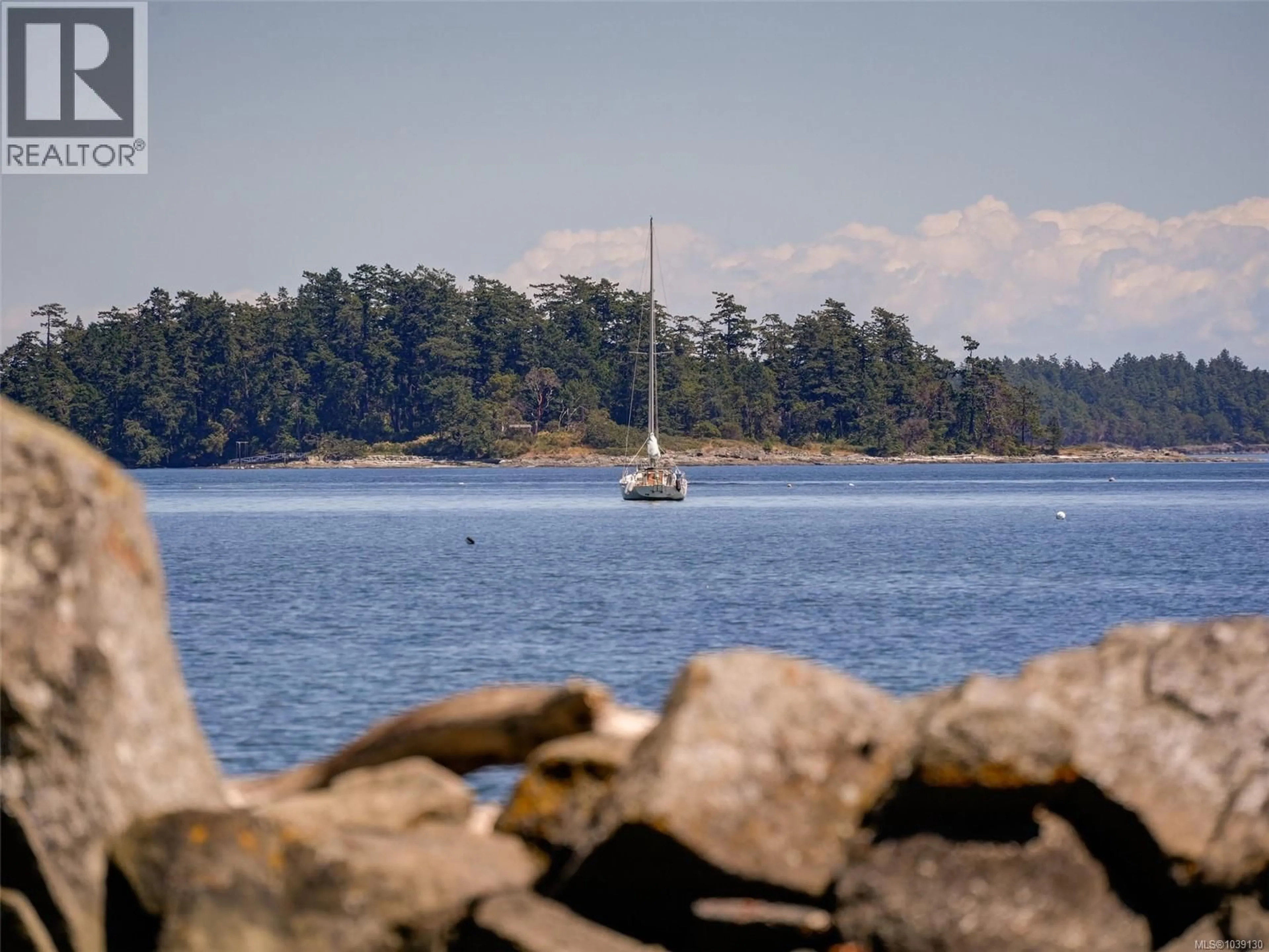 Blurry image for 10814 BEACH ROAD, North Saanich British Columbia V8L5H6
