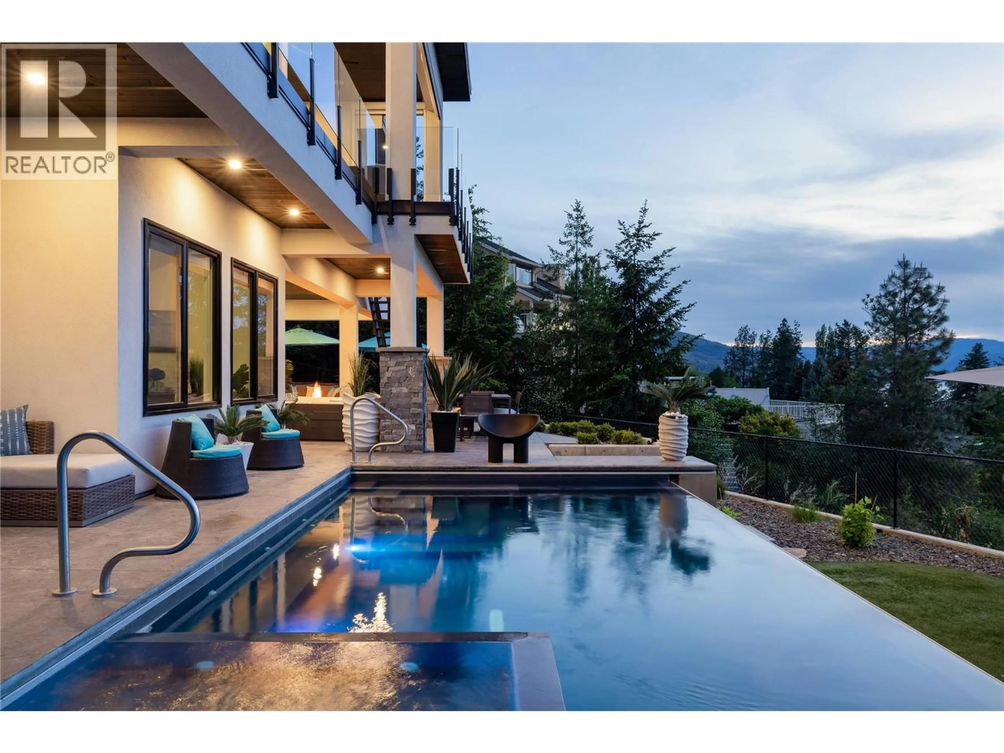 Pool for 392 STELLAR DRIVE, Kelowna British Columbia V1W4K4