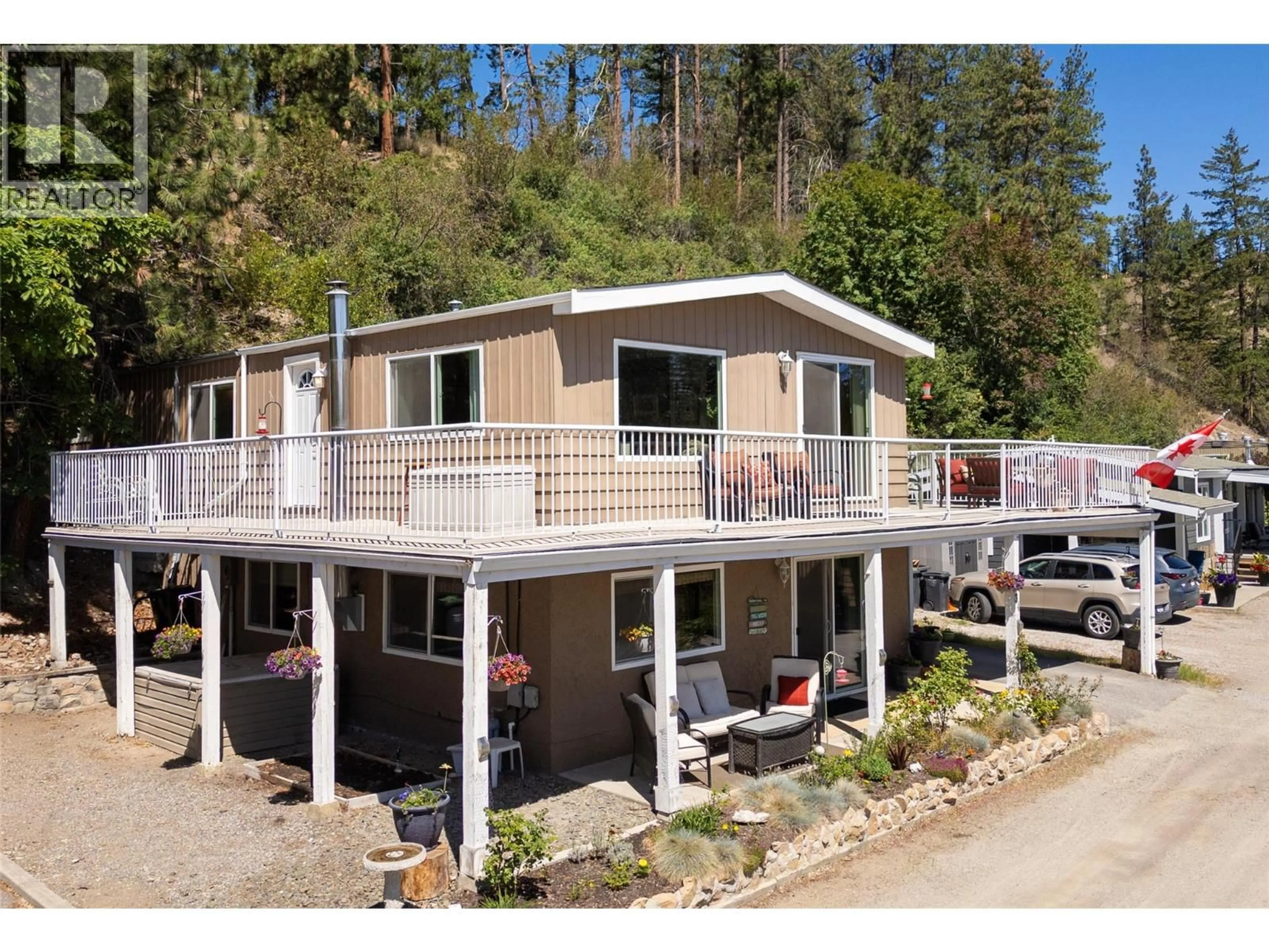 Home with vinyl exterior material, unknown for 34 - 6711 HIGHWAY 97 HIGHWAY, Peachland British Columbia V0H1X9
