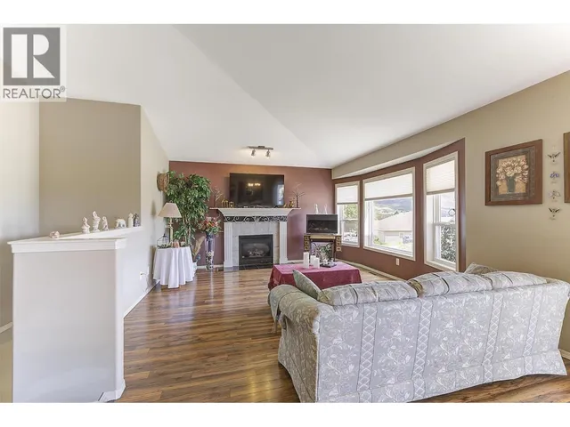 3684 MORNINGSIDE DRIVE, West Kelowna 2