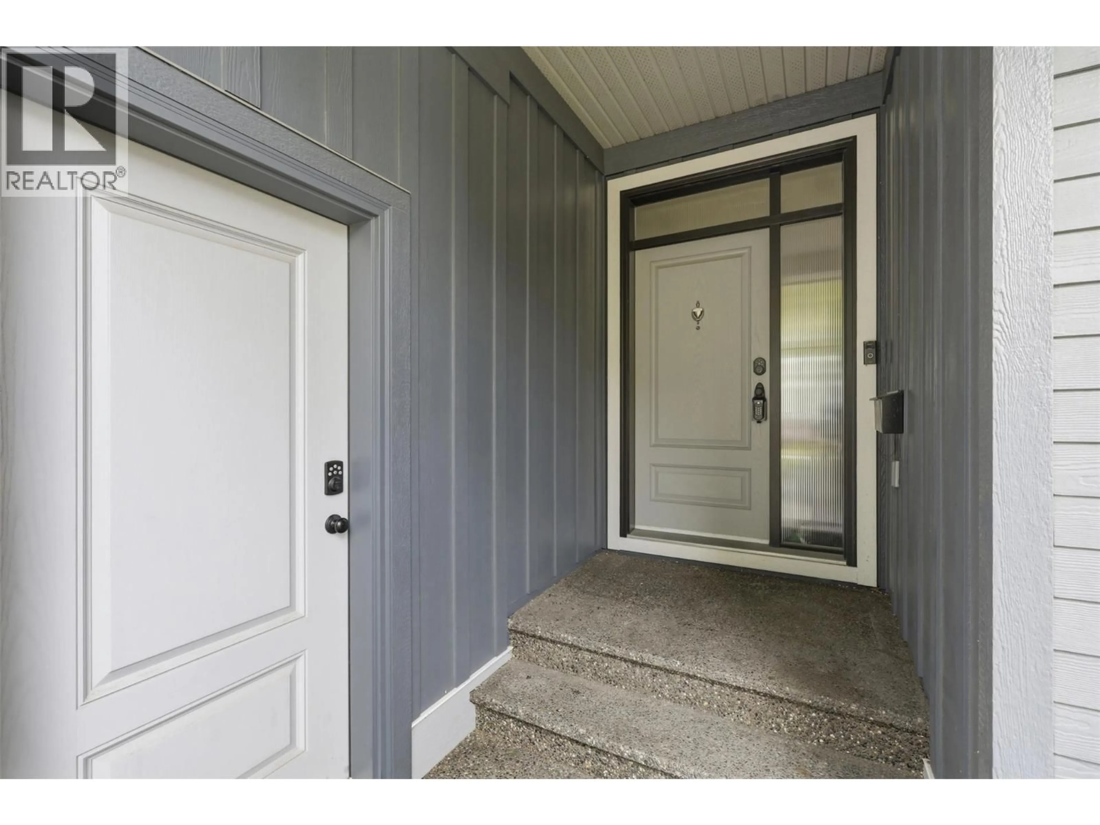 Indoor entryway for 918 9TH GREEN DRIVE, Kamloops British Columbia V2H1T9