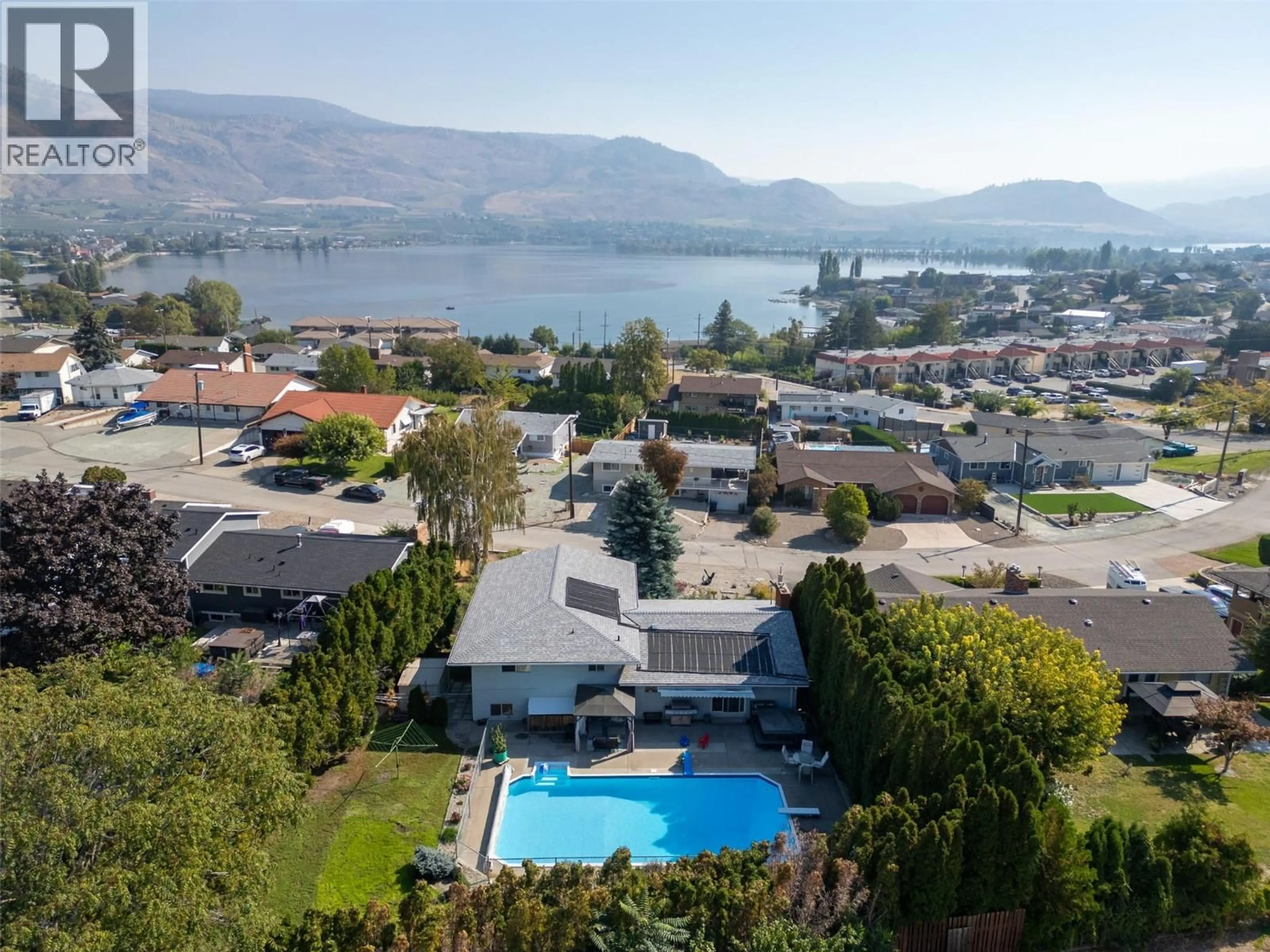 A pic from outside/outdoor area/front of a property/back of a property/a pic from drone, water/lake/river/ocean view for 10 QUAIL PLACE, Osoyoos British Columbia V0H1V1