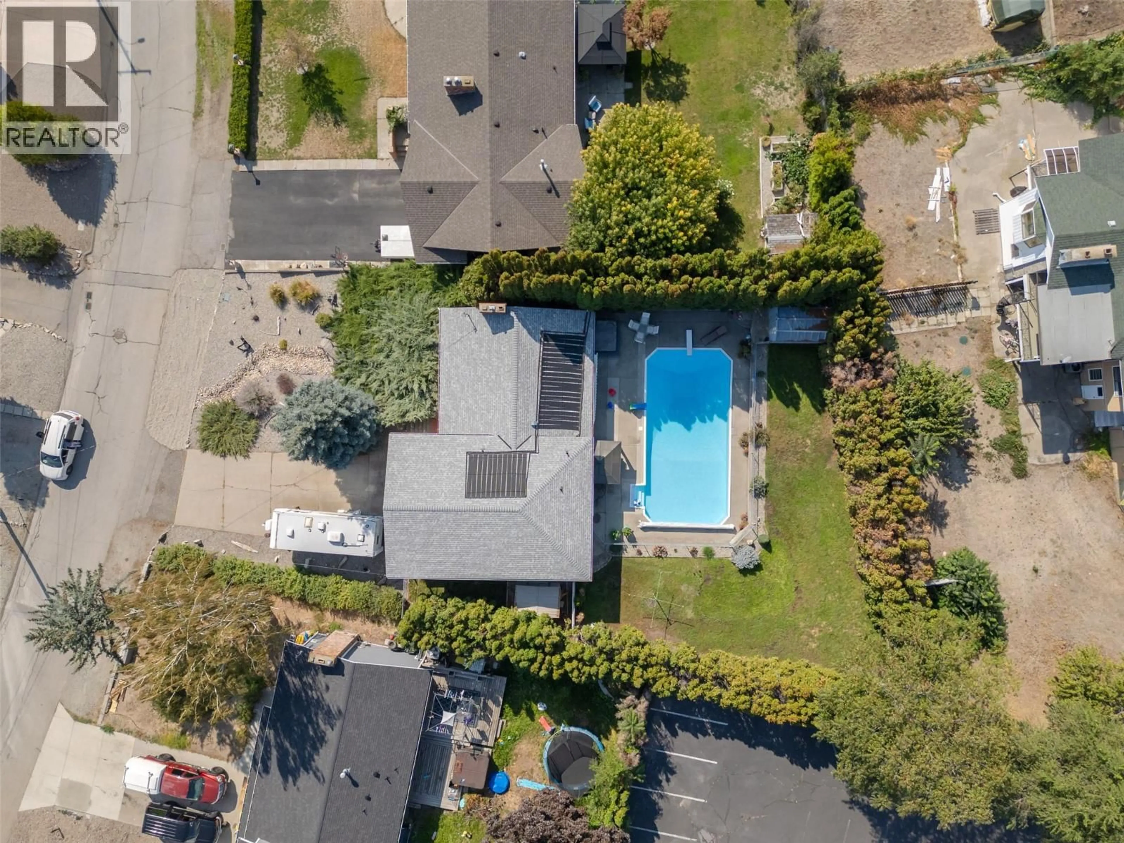 A pic from outside/outdoor area/front of a property/back of a property/a pic from drone, street for 10 QUAIL PLACE, Osoyoos British Columbia V0H1V1