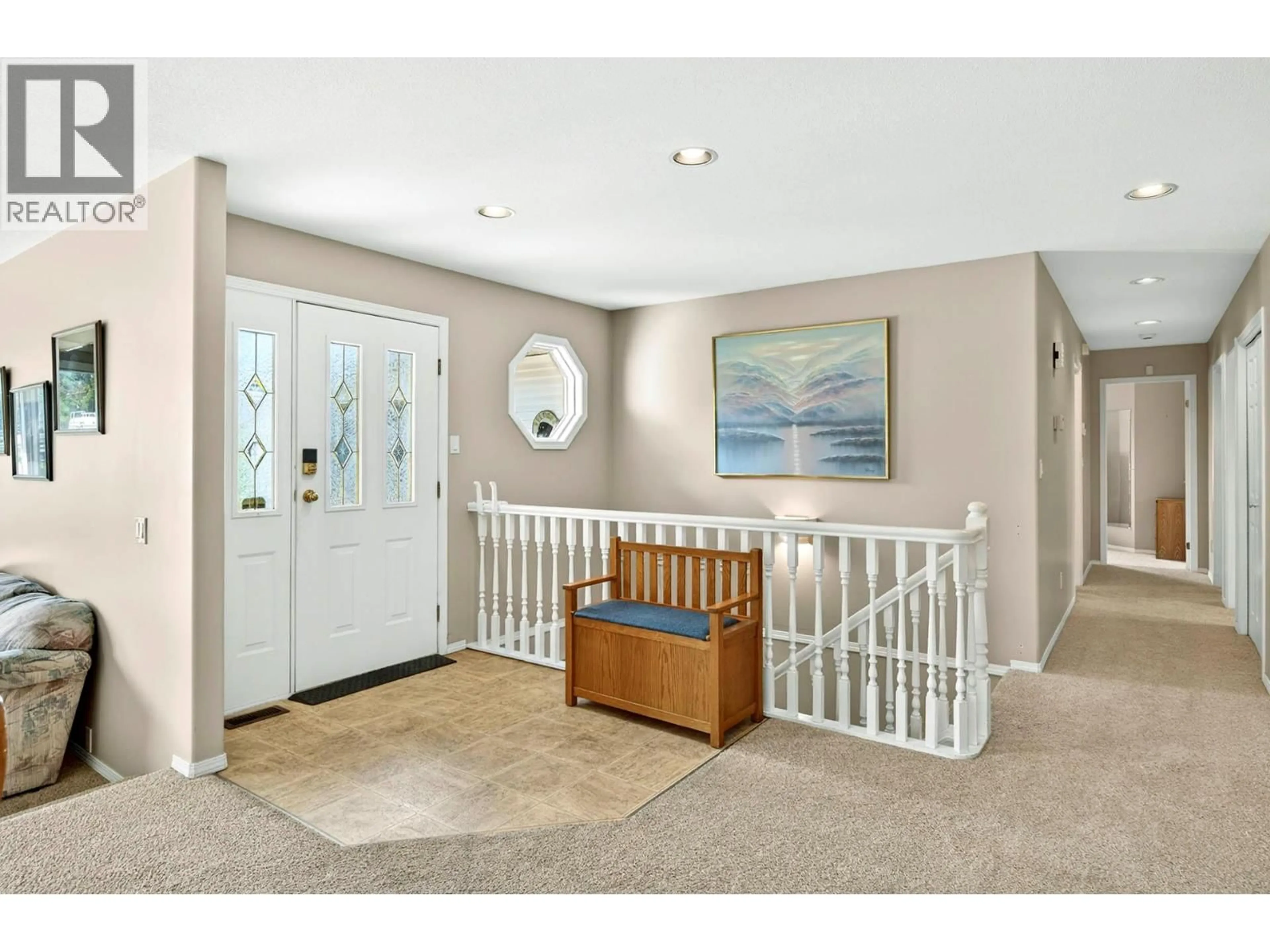 Indoor entryway for 900 WINDBREAK STREET, Kamloops British Columbia V2B5P1
