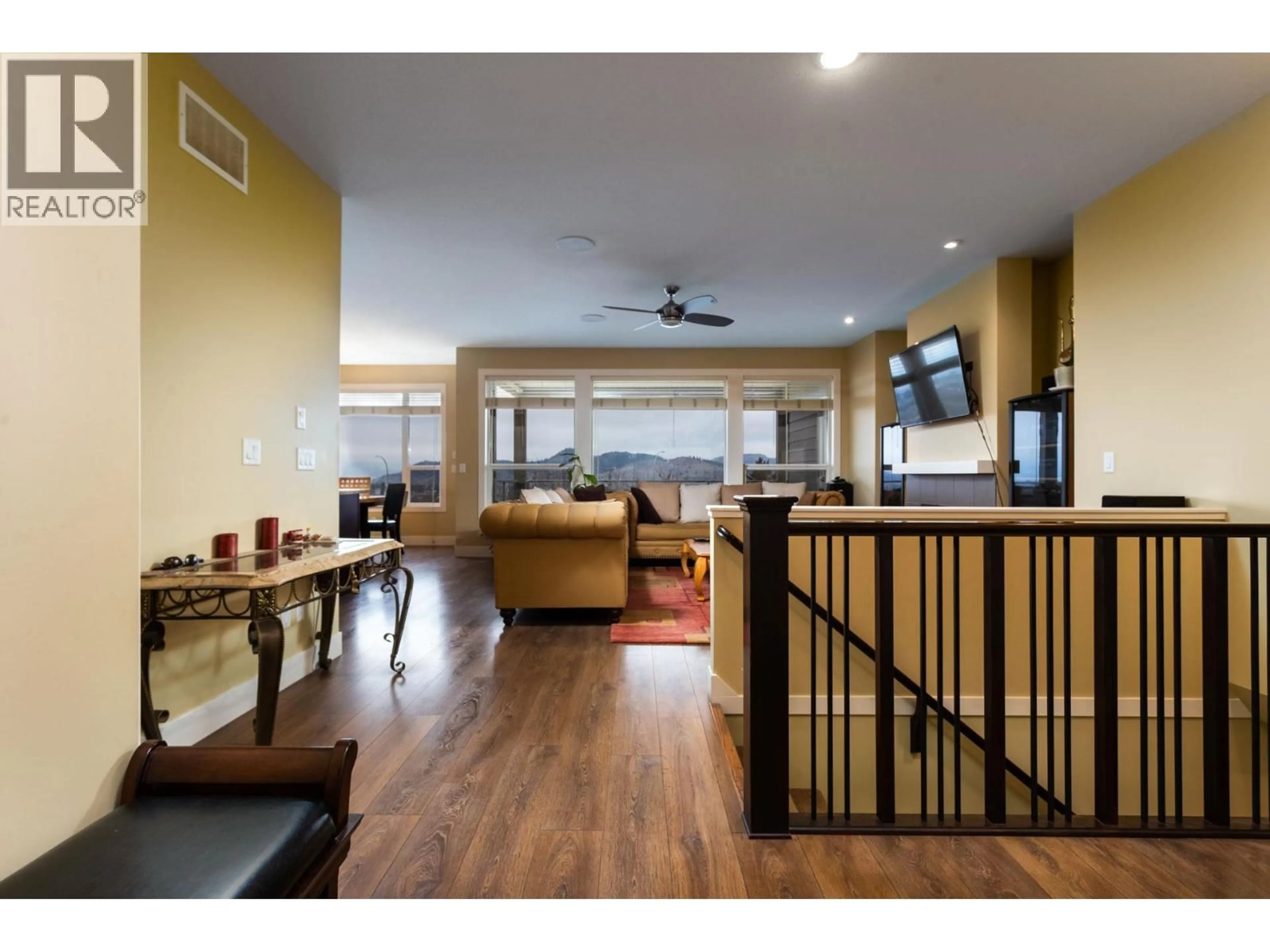 Unknown for 833 MCCURDY ROAD EAST, Kelowna British Columbia V1X8G3