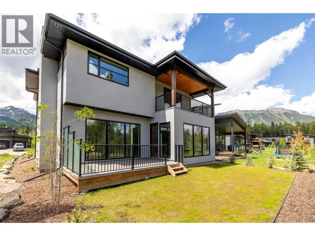 5 MAMMOTH DRIVE, Fernie 5