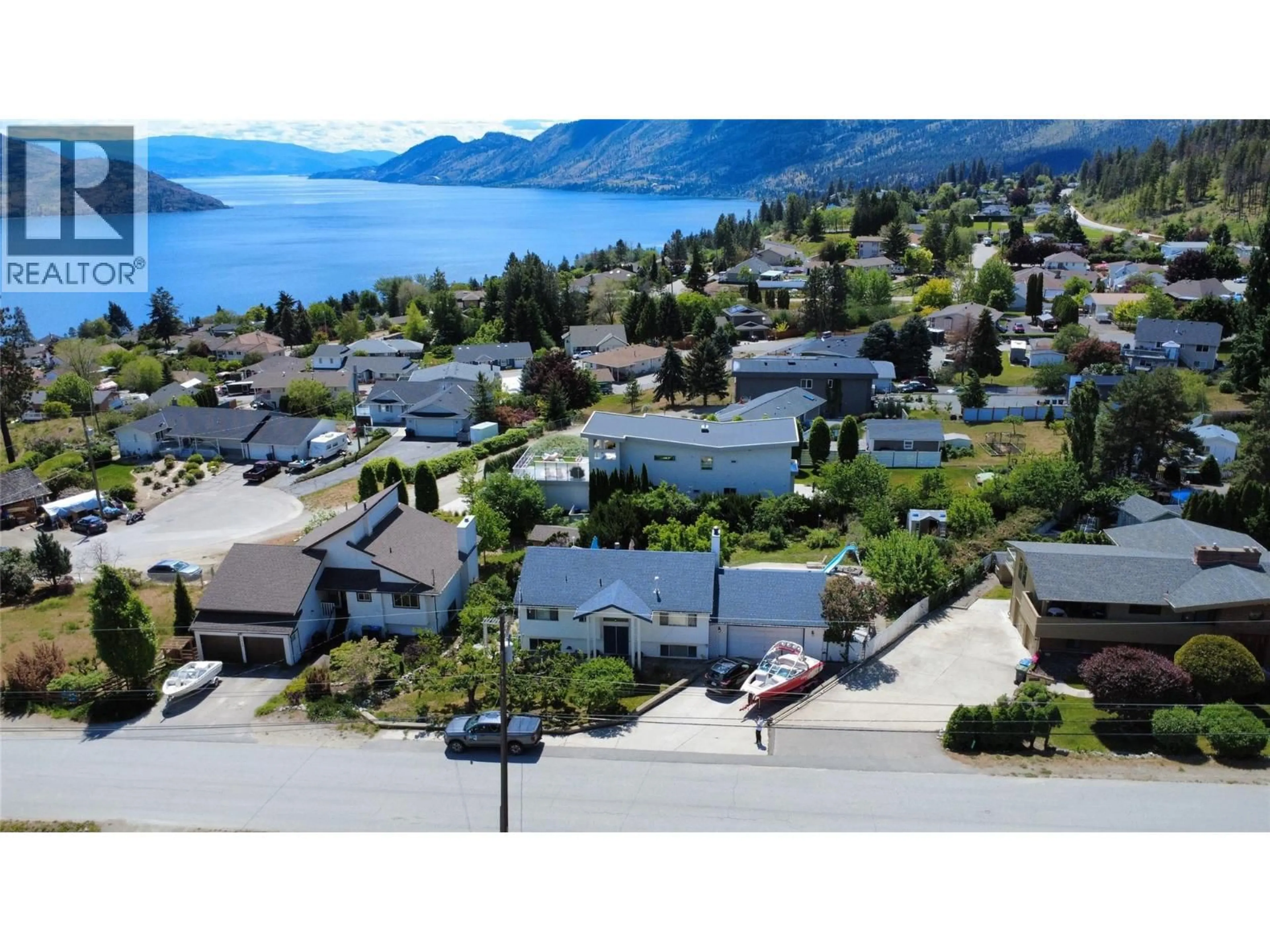 A pic from outside/outdoor area/front of a property/back of a property/a pic from drone, mountain view for 5957 TURNER AVENUE, Peachland British Columbia V0H1X4
