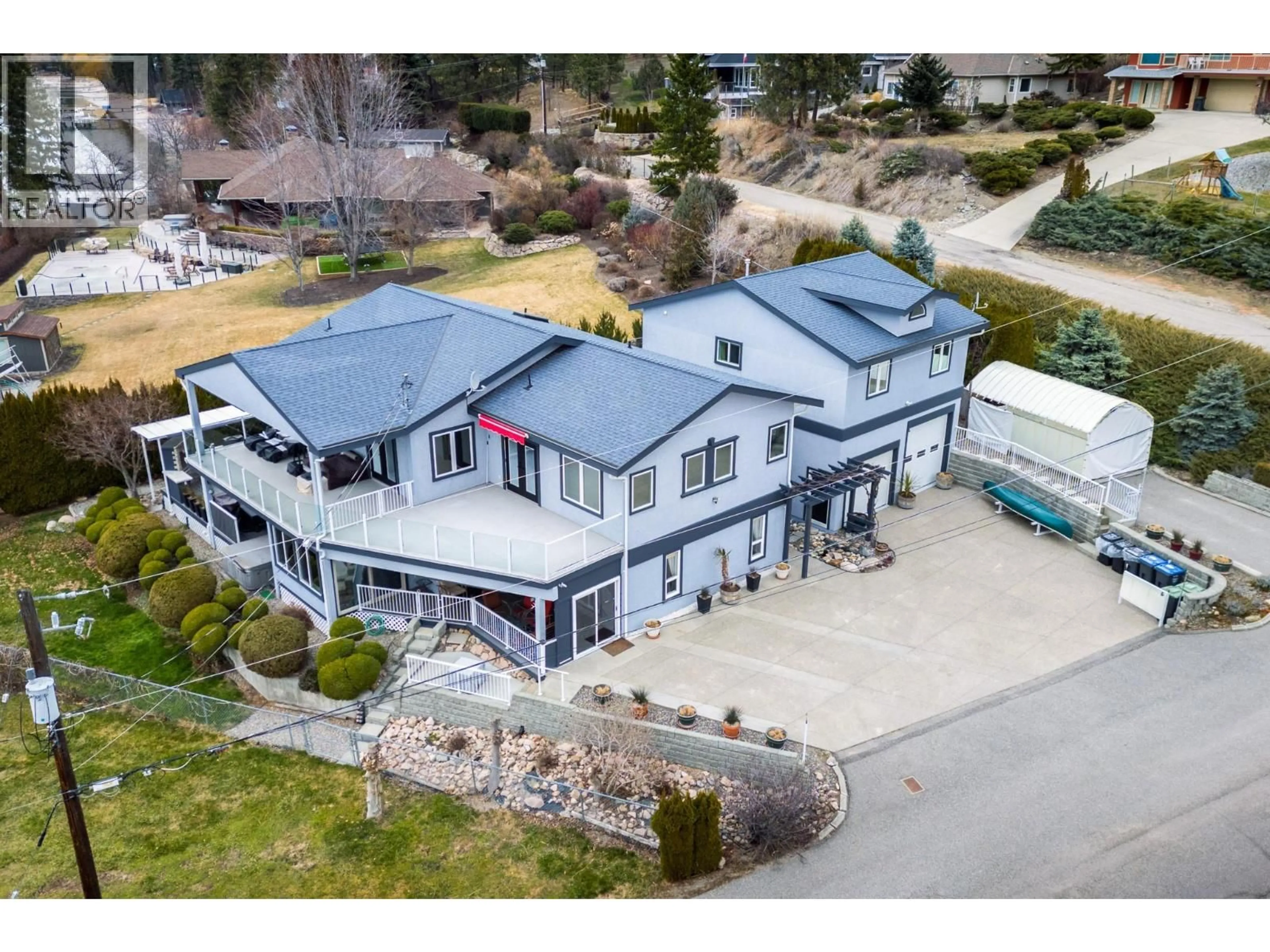 A pic from outside/outdoor area/front of a property/back of a property/a pic from drone, unknown for 955 GABLE ROAD, Lake Country British Columbia V4V1C3