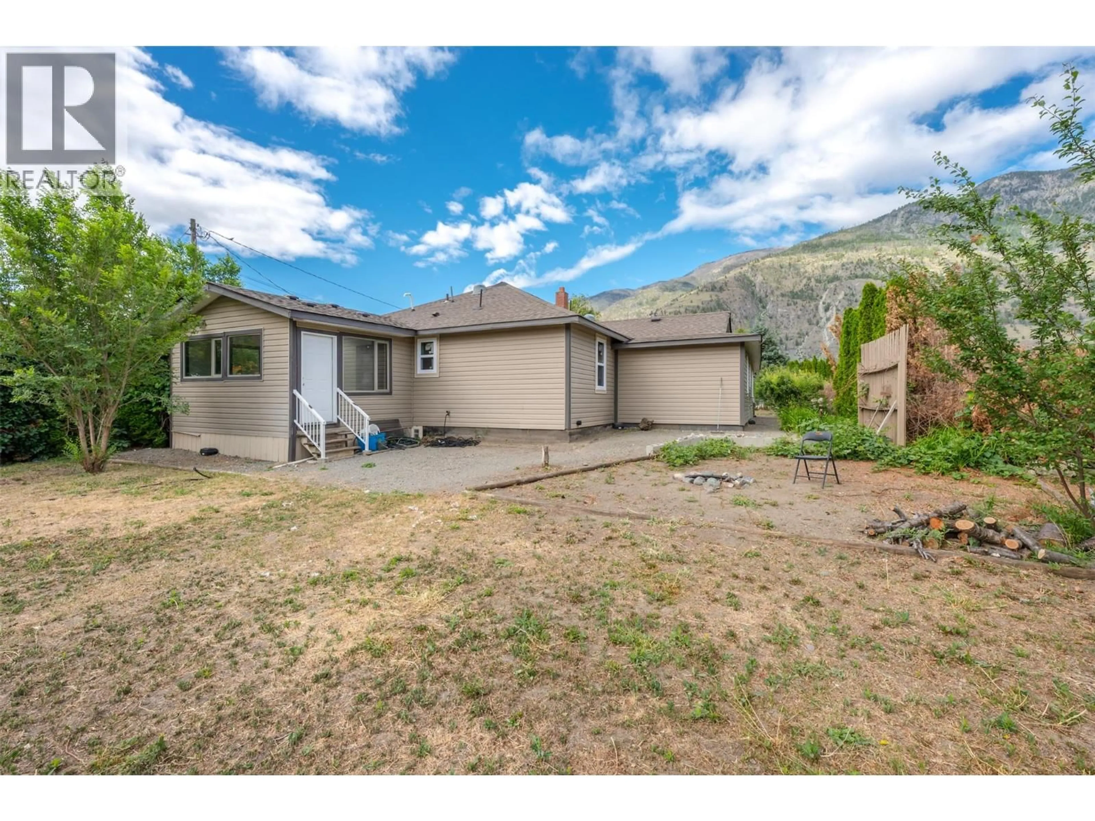 A pic from outside/outdoor area/front of a property/back of a property/a pic from drone, mountain view for 2122 MAIN STREET, Cawston British Columbia V0X1C1