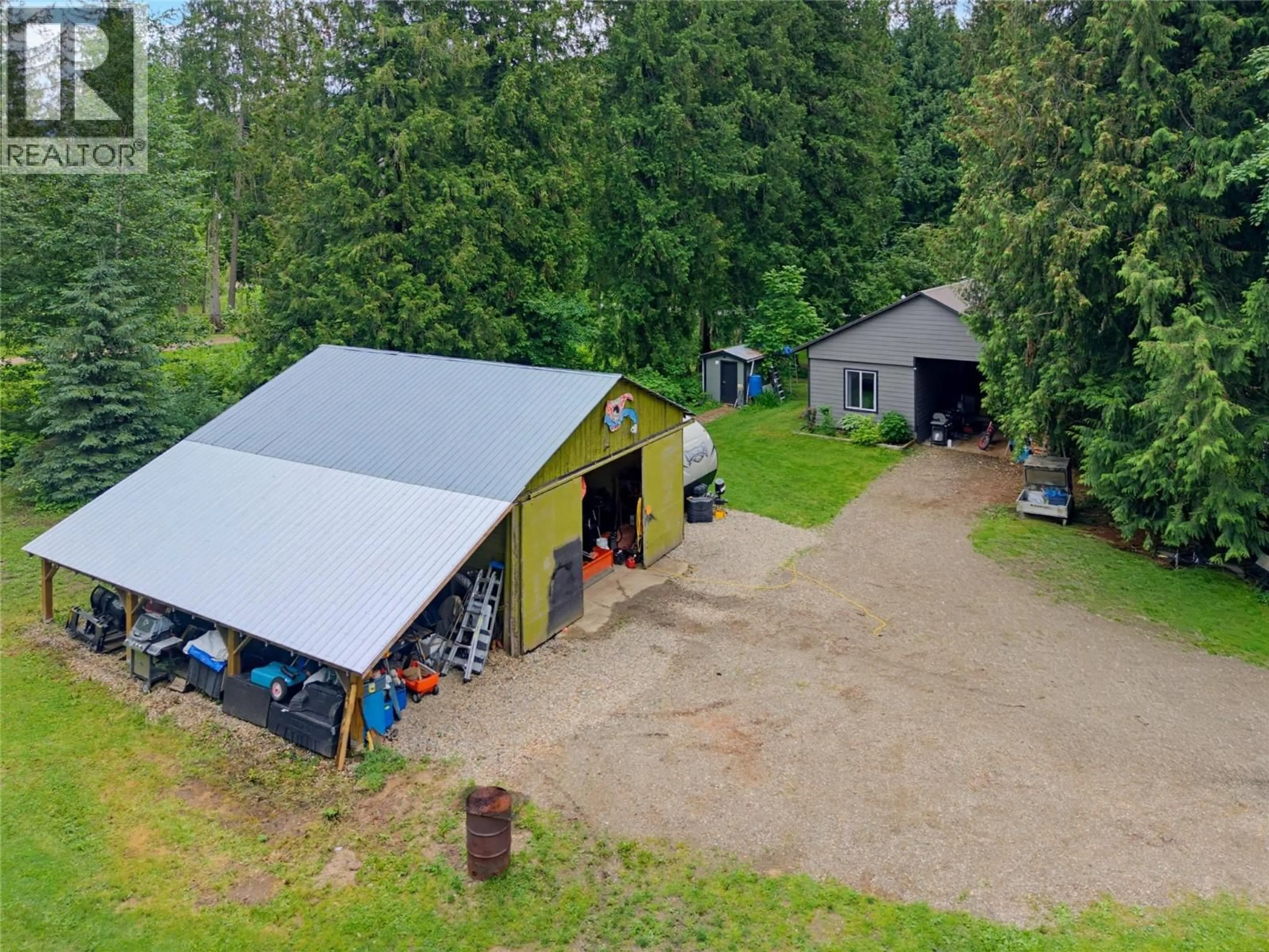A pic from outside/outdoor area/front of a property/back of a property/a pic from drone, unknown for 1989 BUNDUS ROAD, Sicamous British Columbia V0E2V5