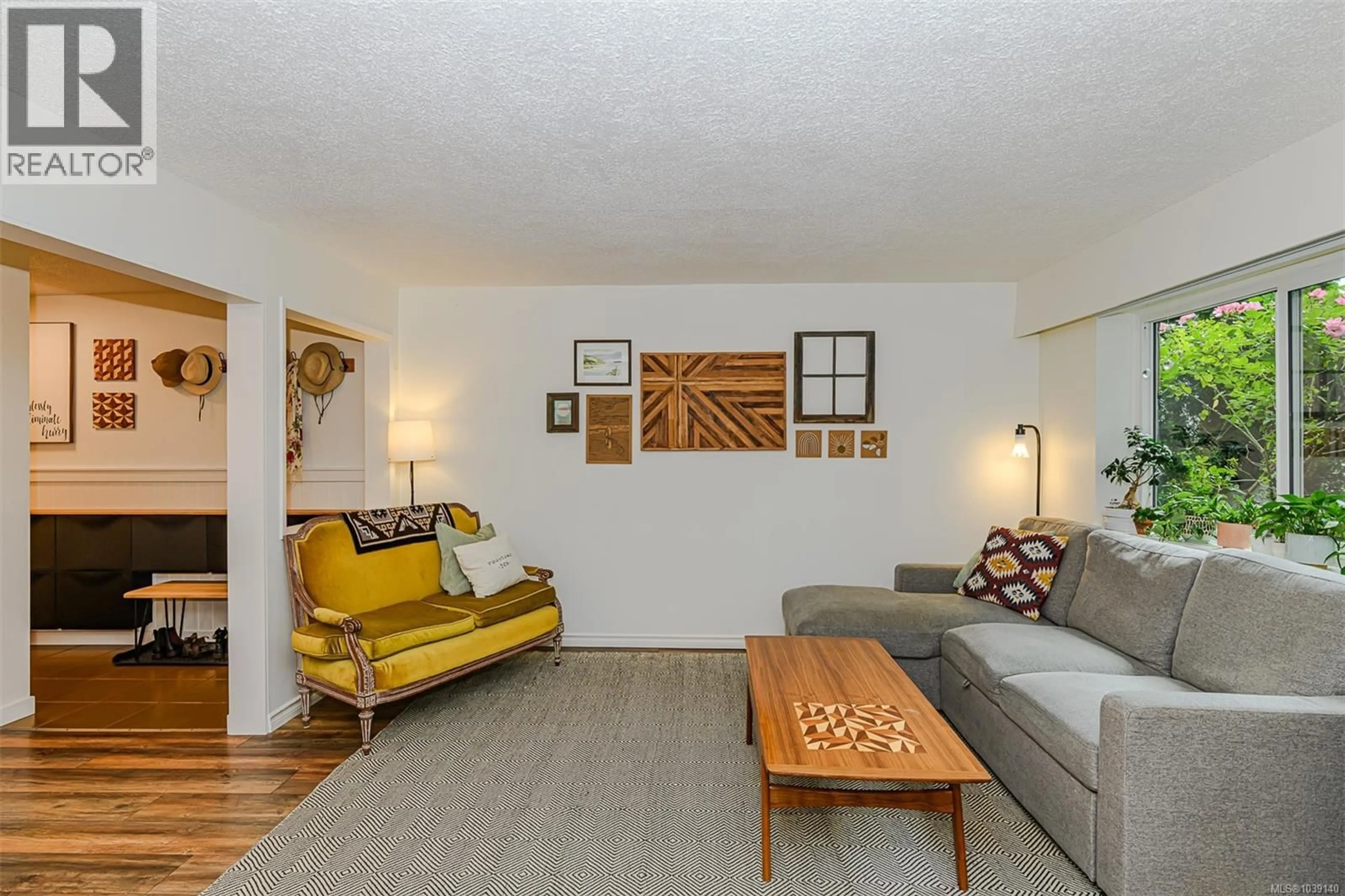 Living room with furniture, unknown for 1 - 840 CRAIGFLOWER ROAD, Esquimalt British Columbia V9A2X1