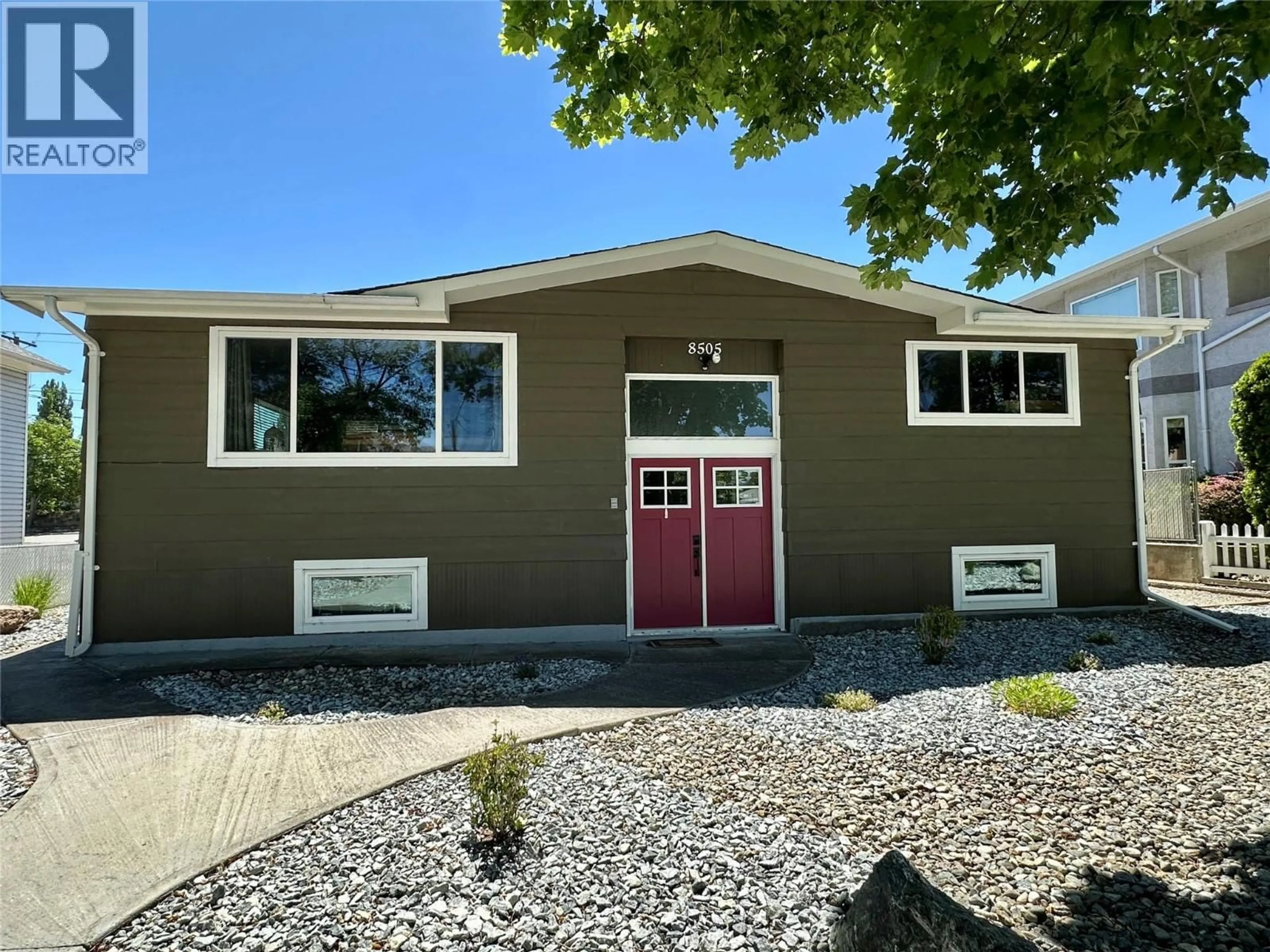 Home with vinyl exterior material, unknown for 8505 70TH AVENUE, Osoyoos British Columbia V0H1V0