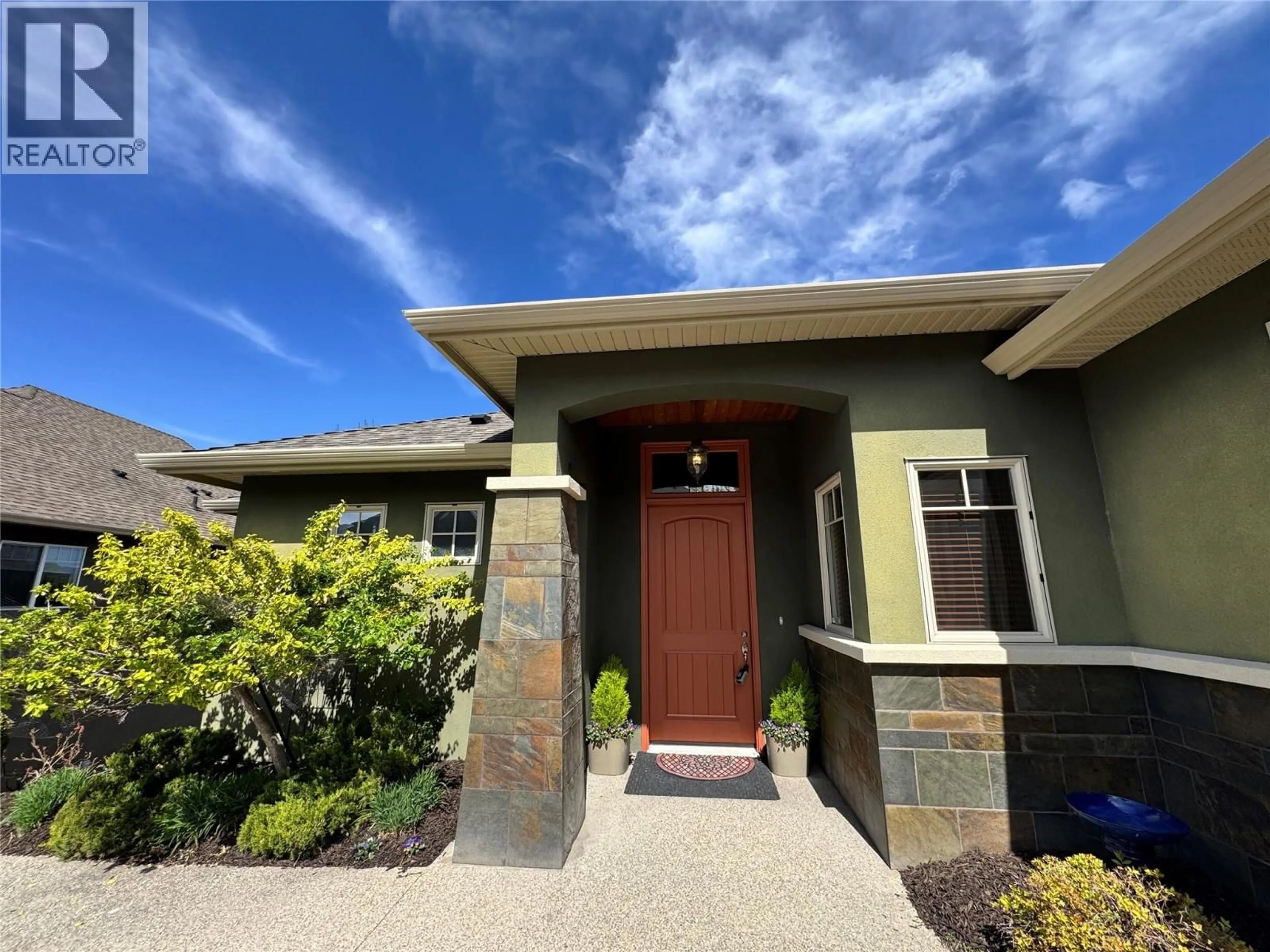 Unknown for 742 CROZIER AVENUE, Kelowna British Columbia V1W5H4