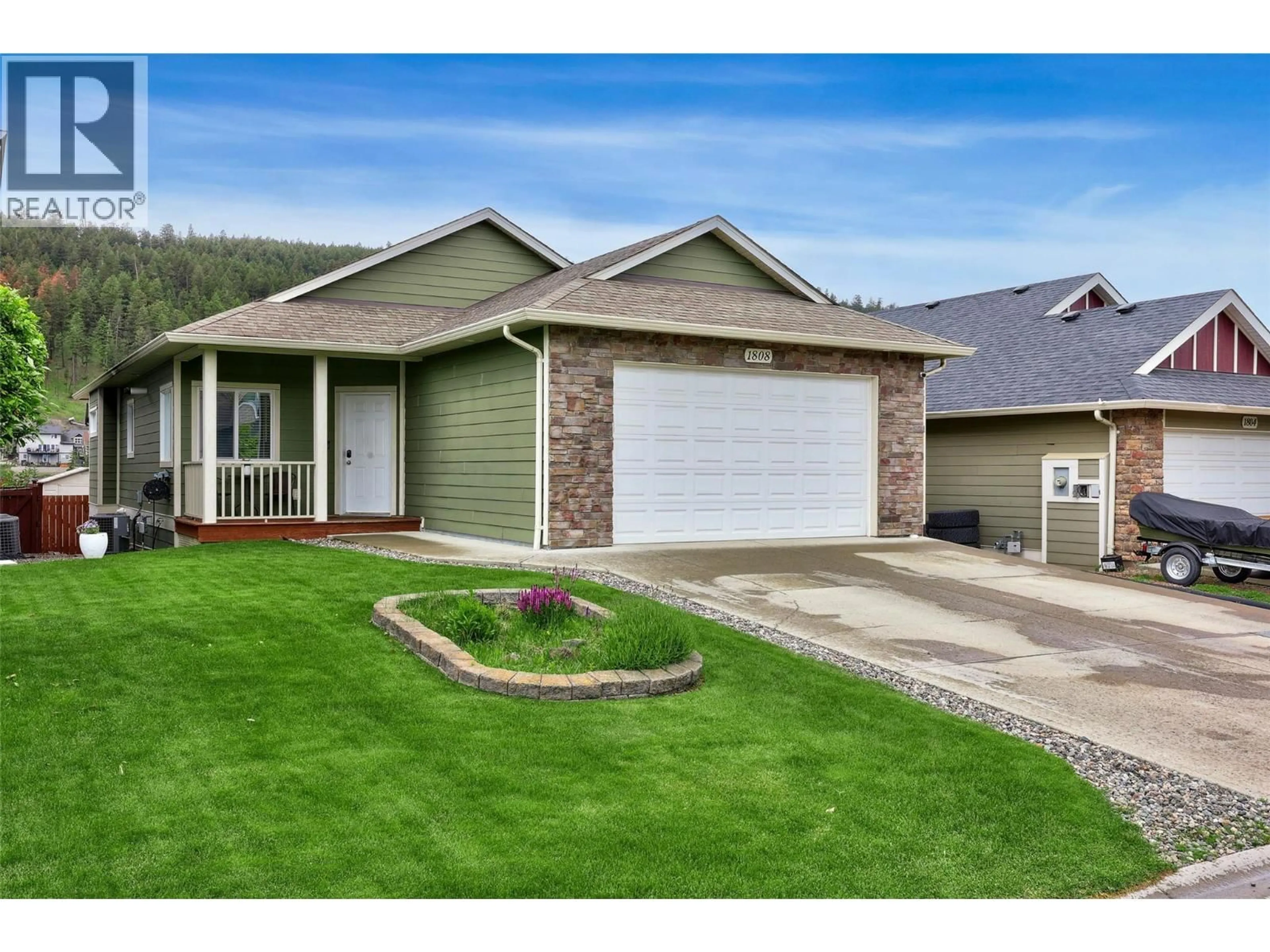 Home with vinyl exterior material, street for 1808 FOXTAIL DRIVE, Kamloops British Columbia V1S0A4