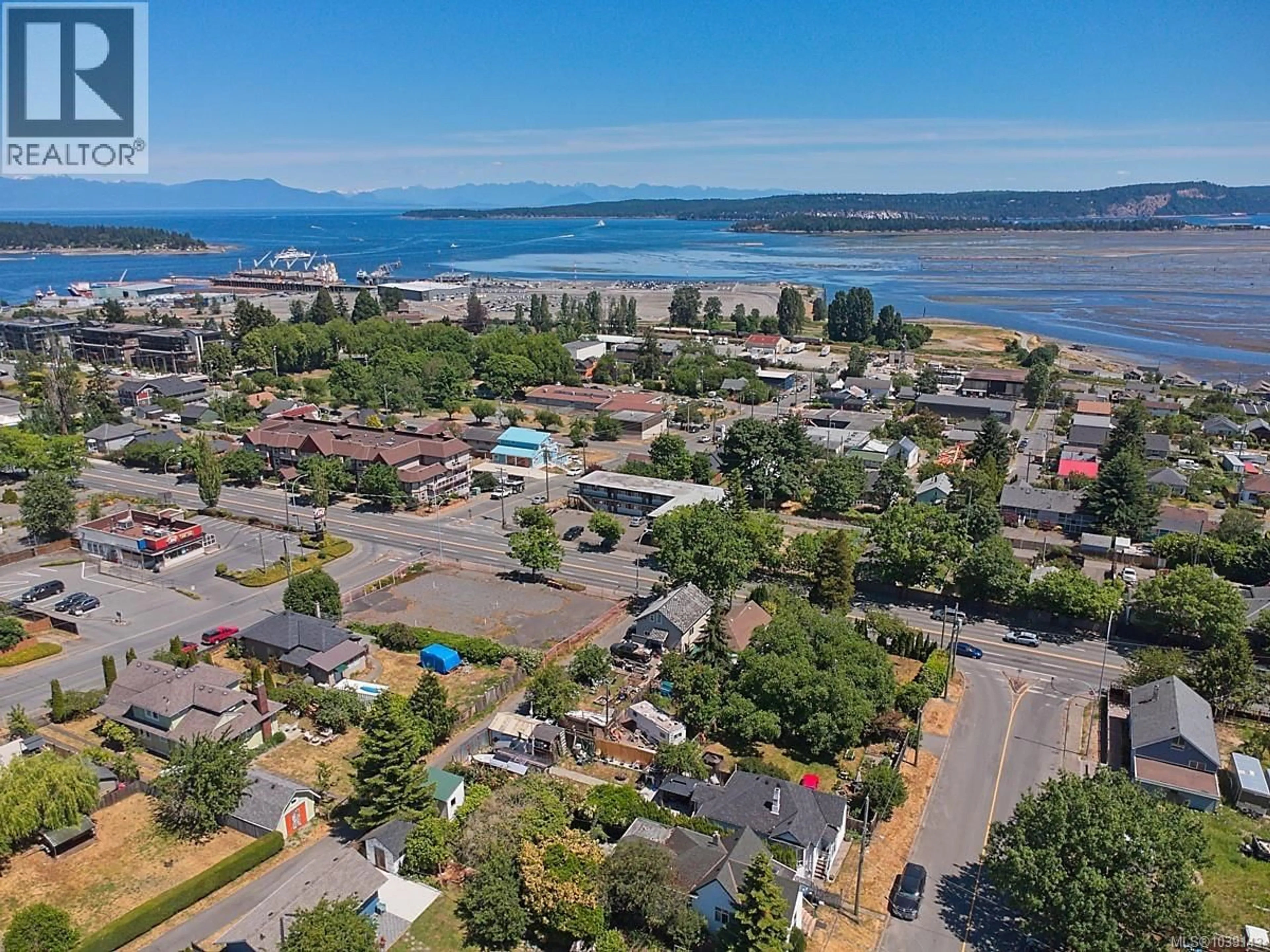 A pic from outside/outdoor area/front of a property/back of a property/a pic from drone, water/lake/river/ocean view for 374 NICOL STREET, Nanaimo British Columbia V9R4T4