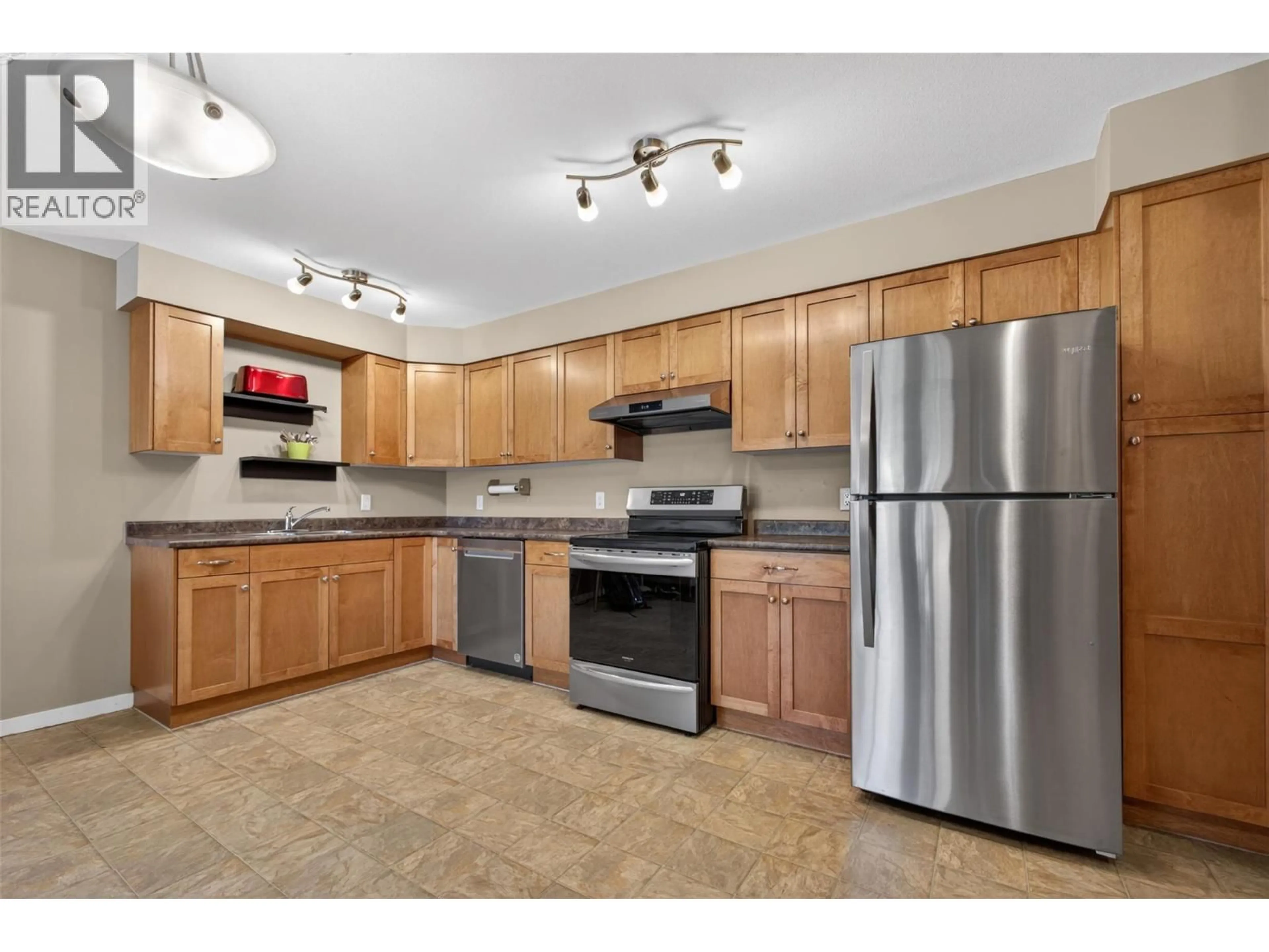 Standard kitchen, unknown for 204 - 135 ZIPRICK ROAD, Kelowna British Columbia V1X8B2