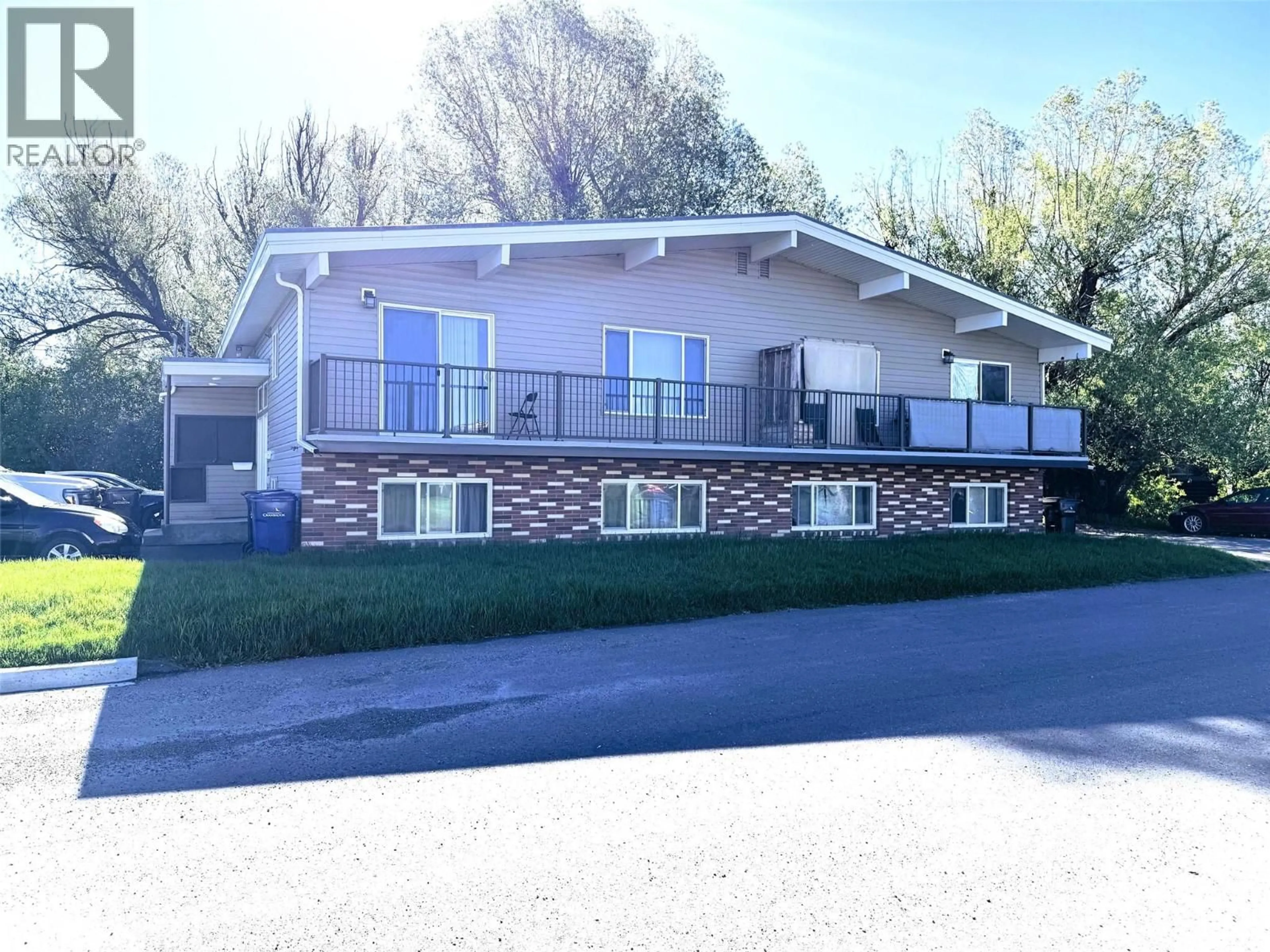Home with vinyl exterior material, unknown for 1803 4TH STREET NORTH, Cranbrook British Columbia V1C3L9