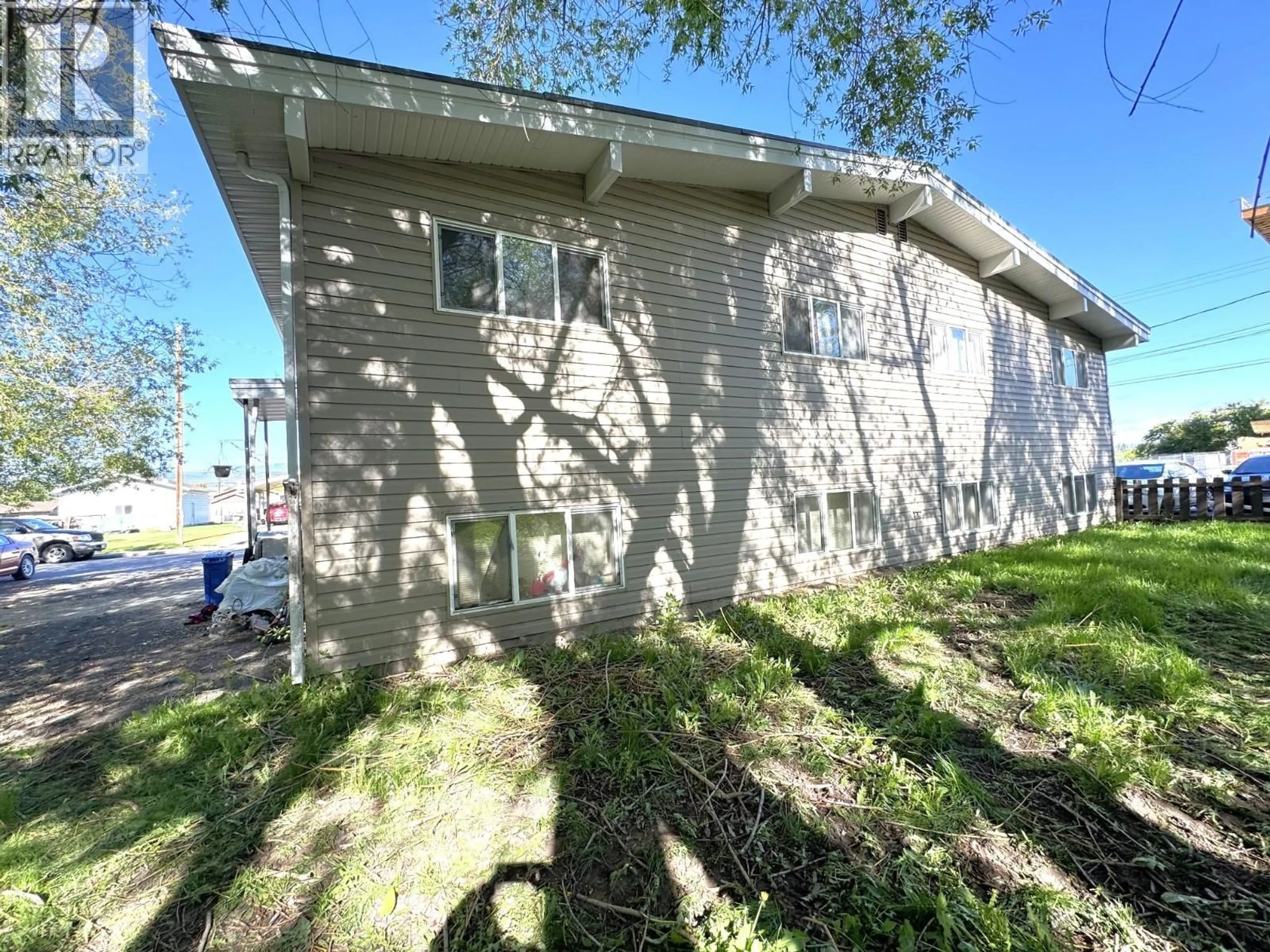 Home with vinyl exterior material, building for 1803 4TH STREET NORTH, Cranbrook British Columbia V1C3L9