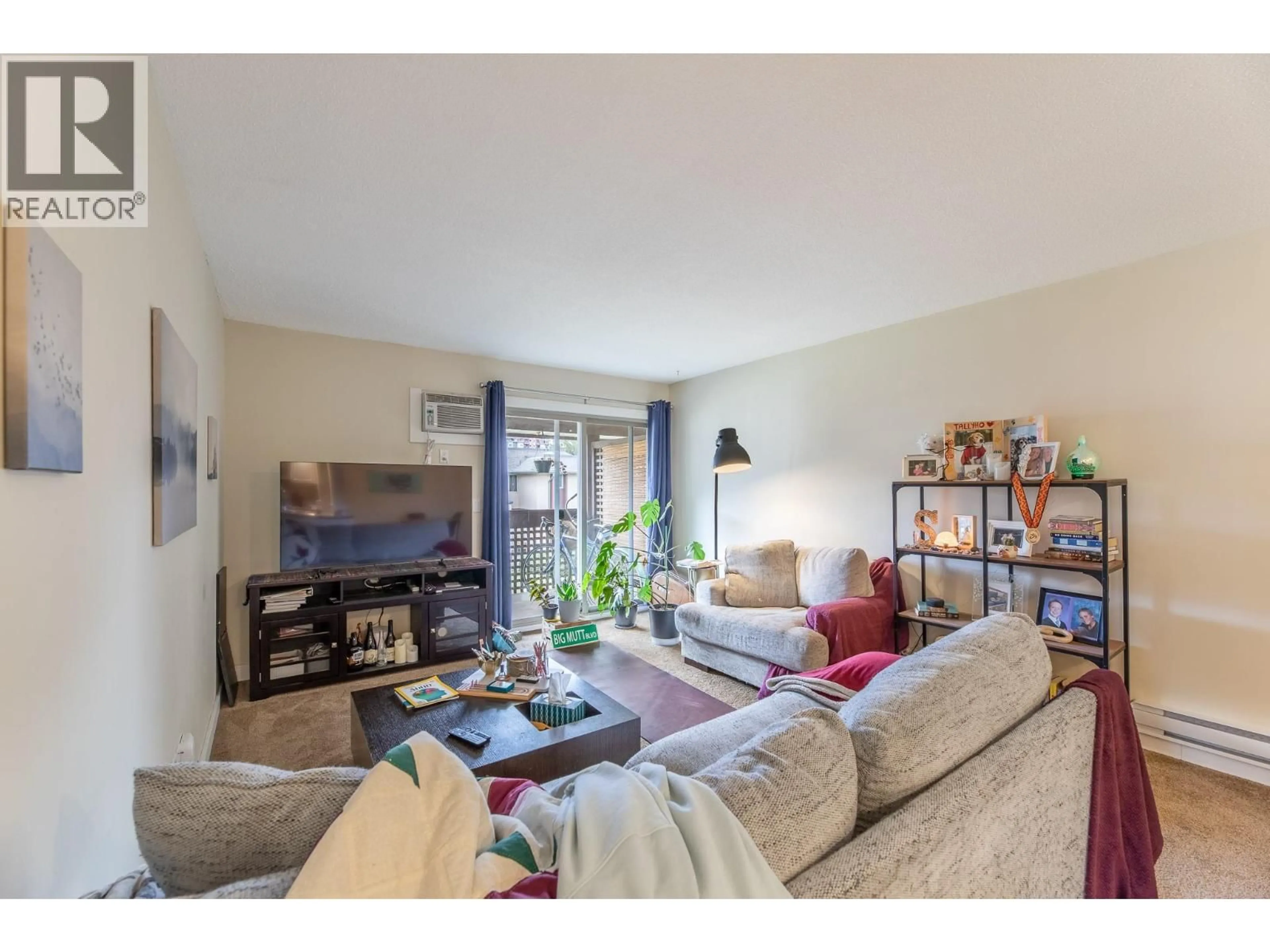Living room with furniture, unknown for 123 - 3140 WILSON STREET, Penticton British Columbia V2A8G5