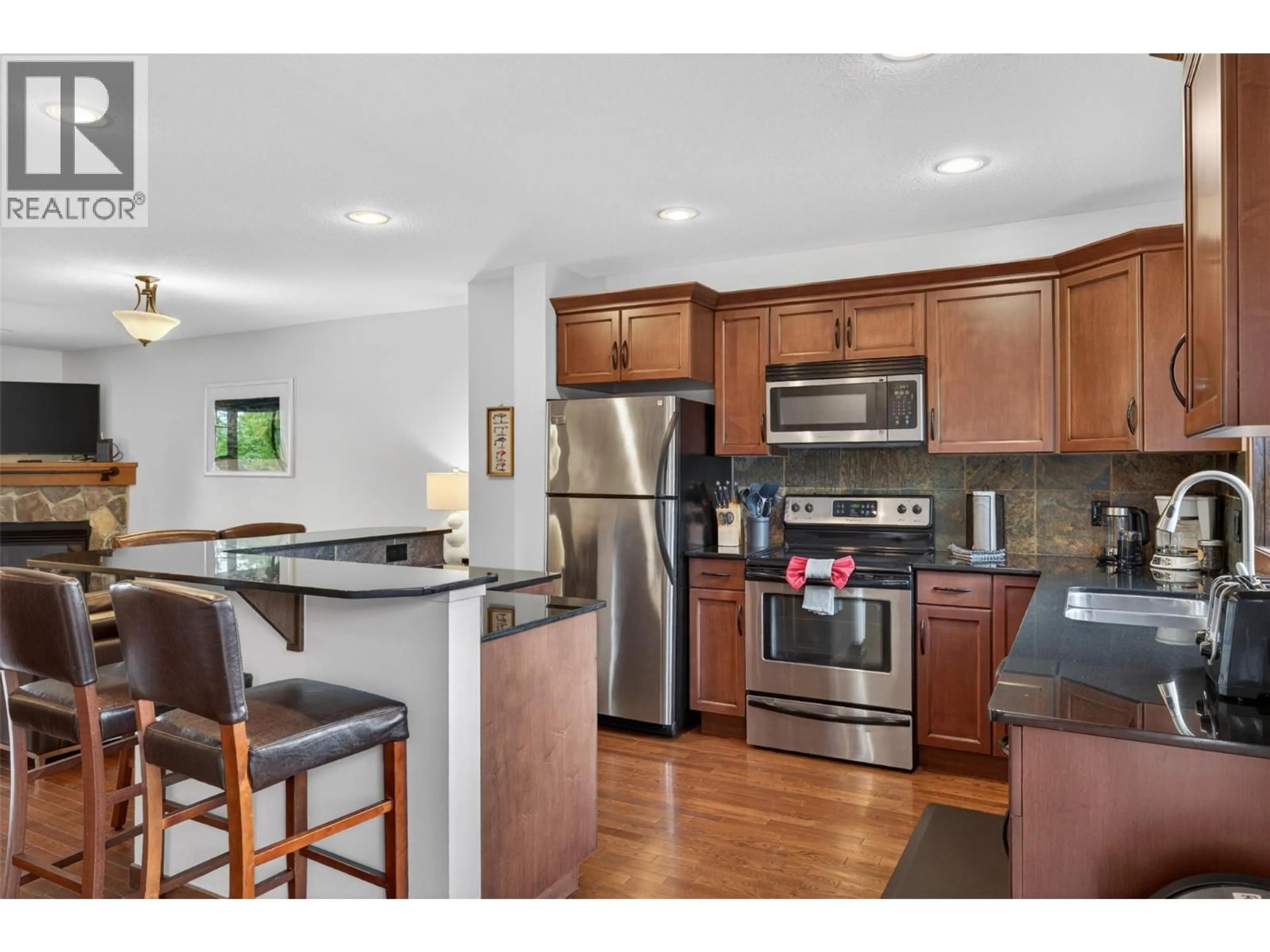 Open concept kitchen, unknown for 41 - 1000 9TH STREET, Invermere British Columbia V0A1K4