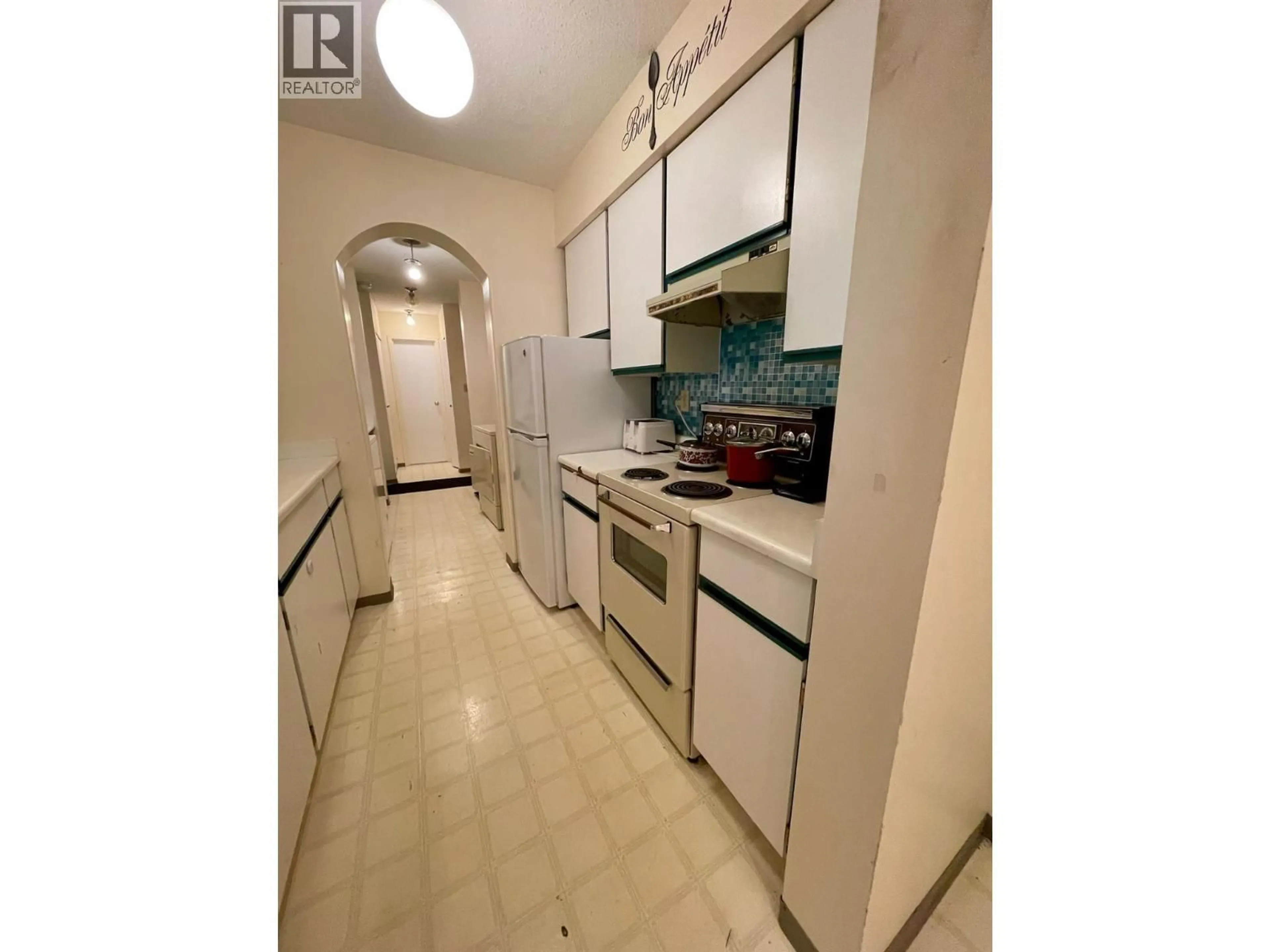 Standard kitchen, ceramic/tile floor for 308B - 1335 ALPINE DRIVE, Elkford British Columbia V0B1H0