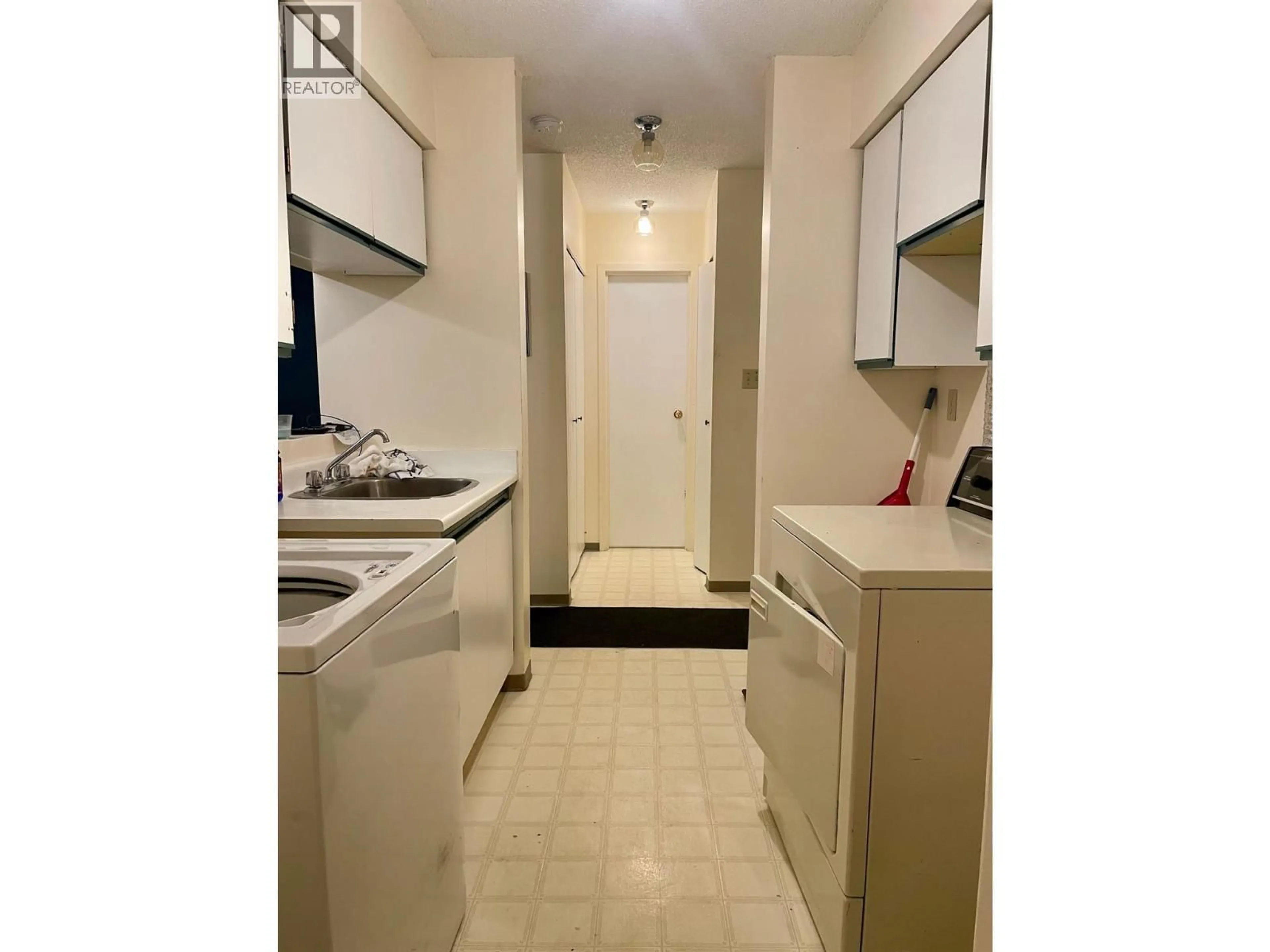 Standard kitchen, unknown for 308B - 1335 ALPINE DRIVE, Elkford British Columbia V0B1H0