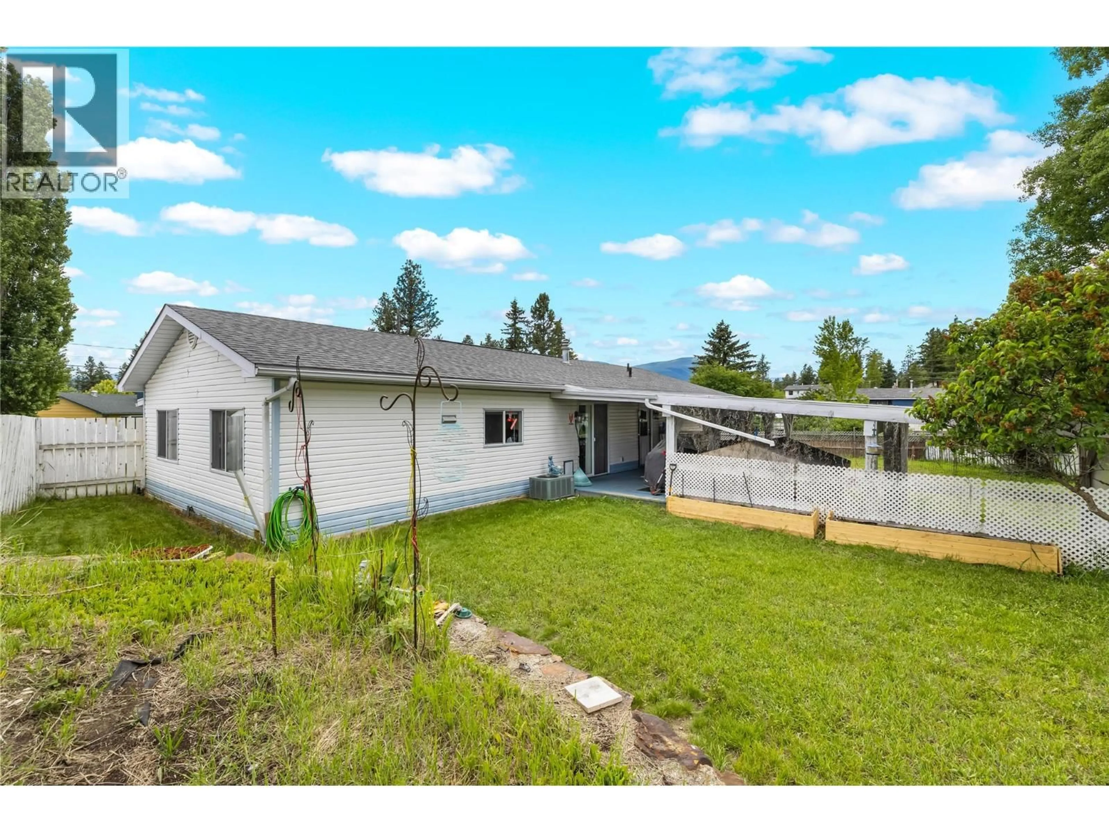 A pic from outside/outdoor area/front of a property/back of a property/a pic from drone, unknown for 858 301ST STREET, Marysville British Columbia V1A3J9