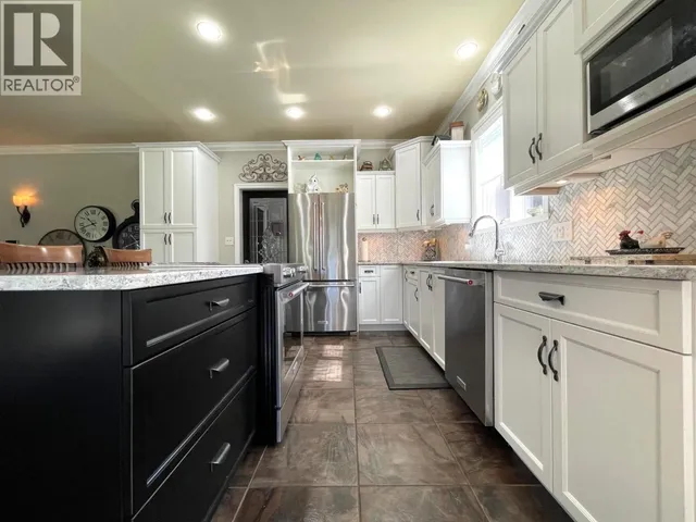2210 BURGESS AVENUE, Merritt 4
