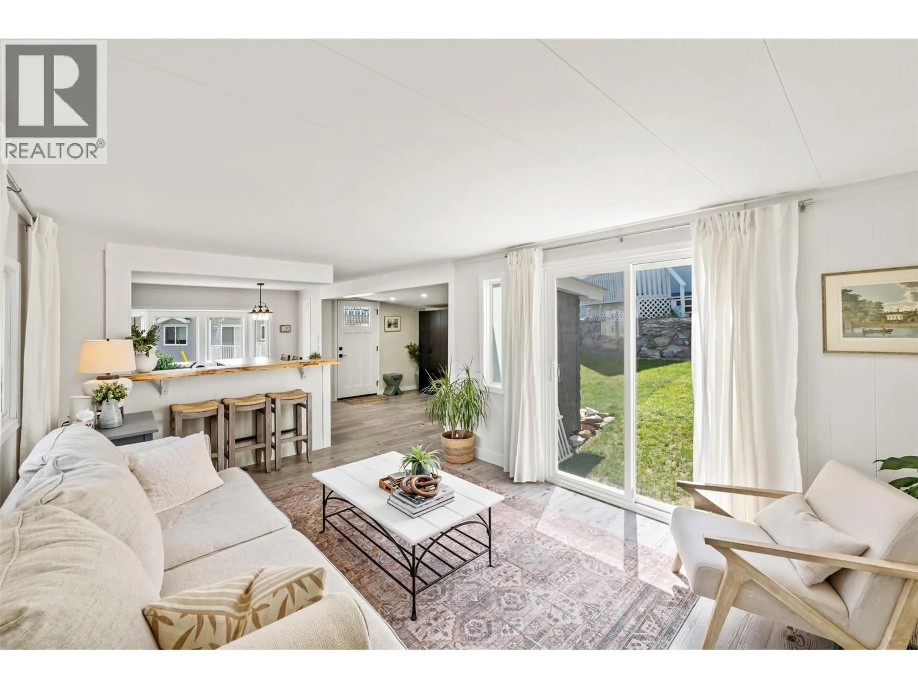 Living room with furniture, unknown for 18 - 6822 LEIGHTON CRESCENT, Oliver British Columbia V0H1T2
