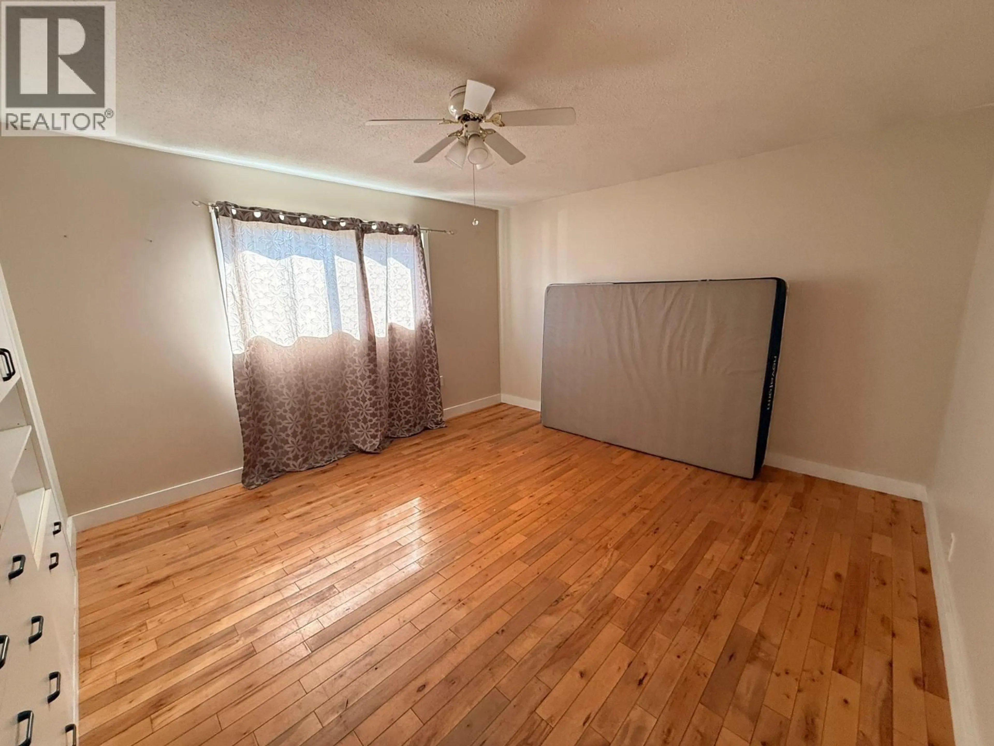 A pic of a room for 460 MUGFORD ROAD, Kelowna British Columbia V1X2E7