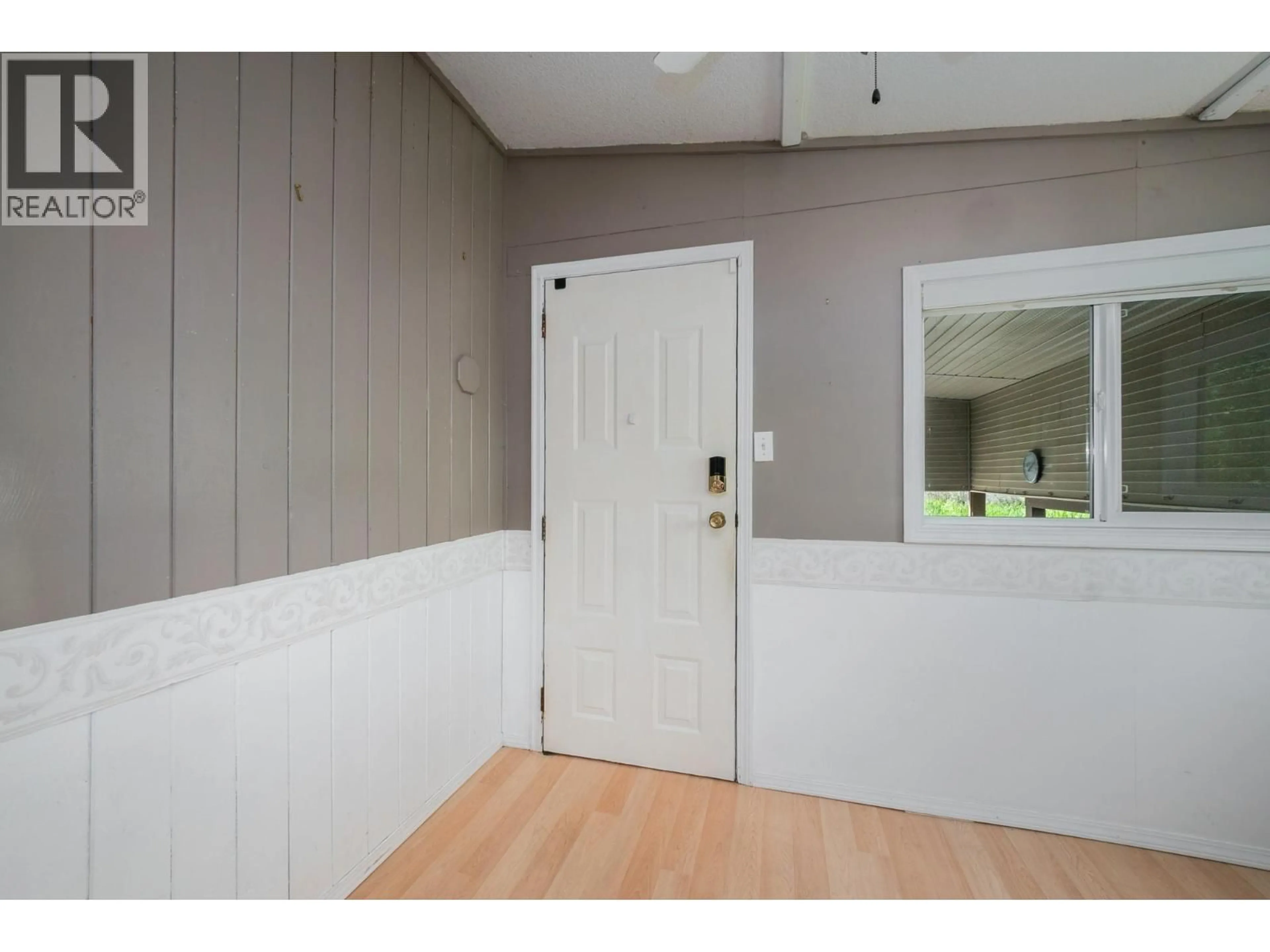 Indoor entryway for 9 - 2445 OLD OKANAGAN HIGHWAY, West Kelowna British Columbia V4T1V2