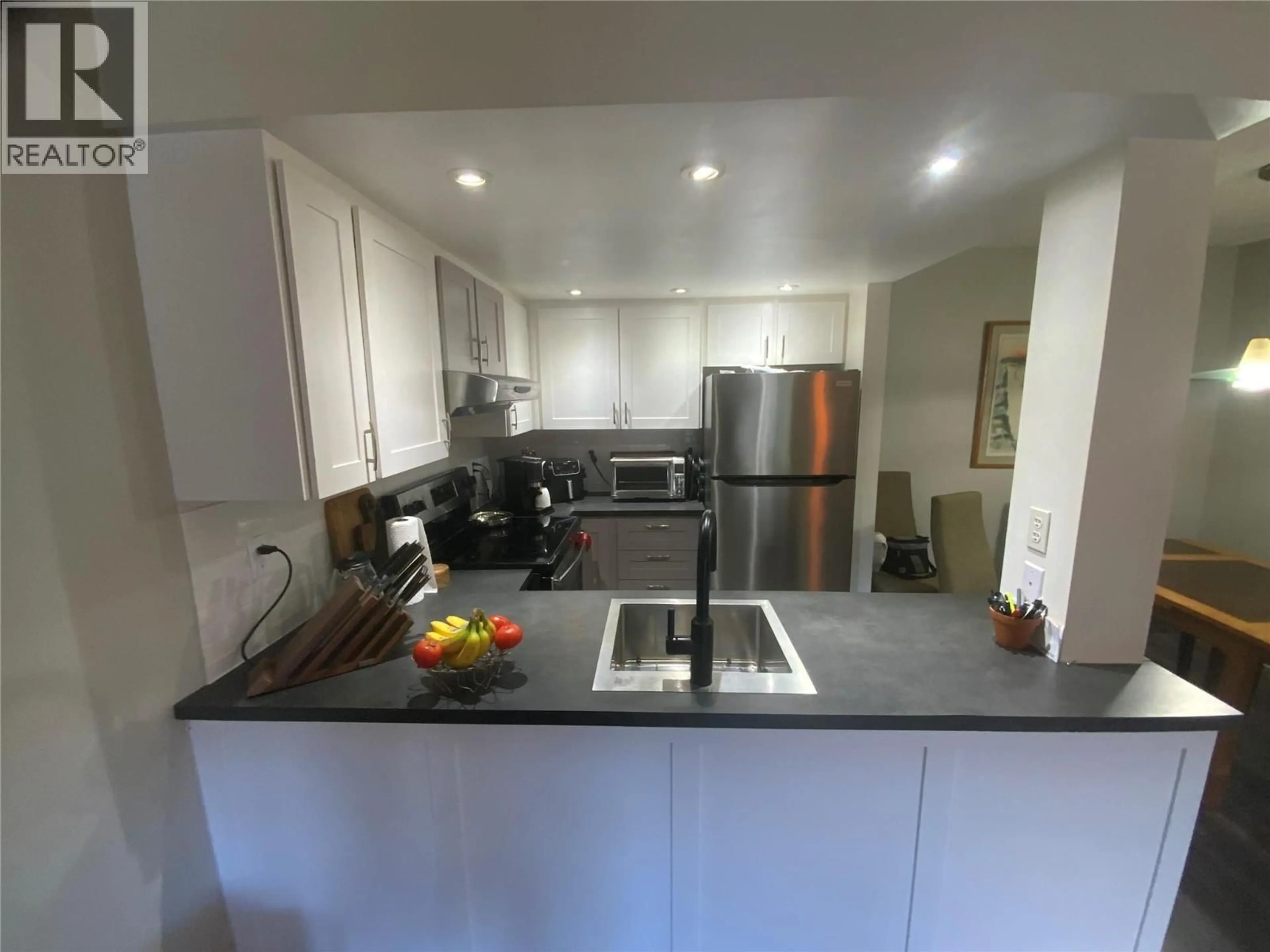 Standard kitchen, unknown for 216 - 3140 WILSON STREET, Penticton British Columbia V2A7K4