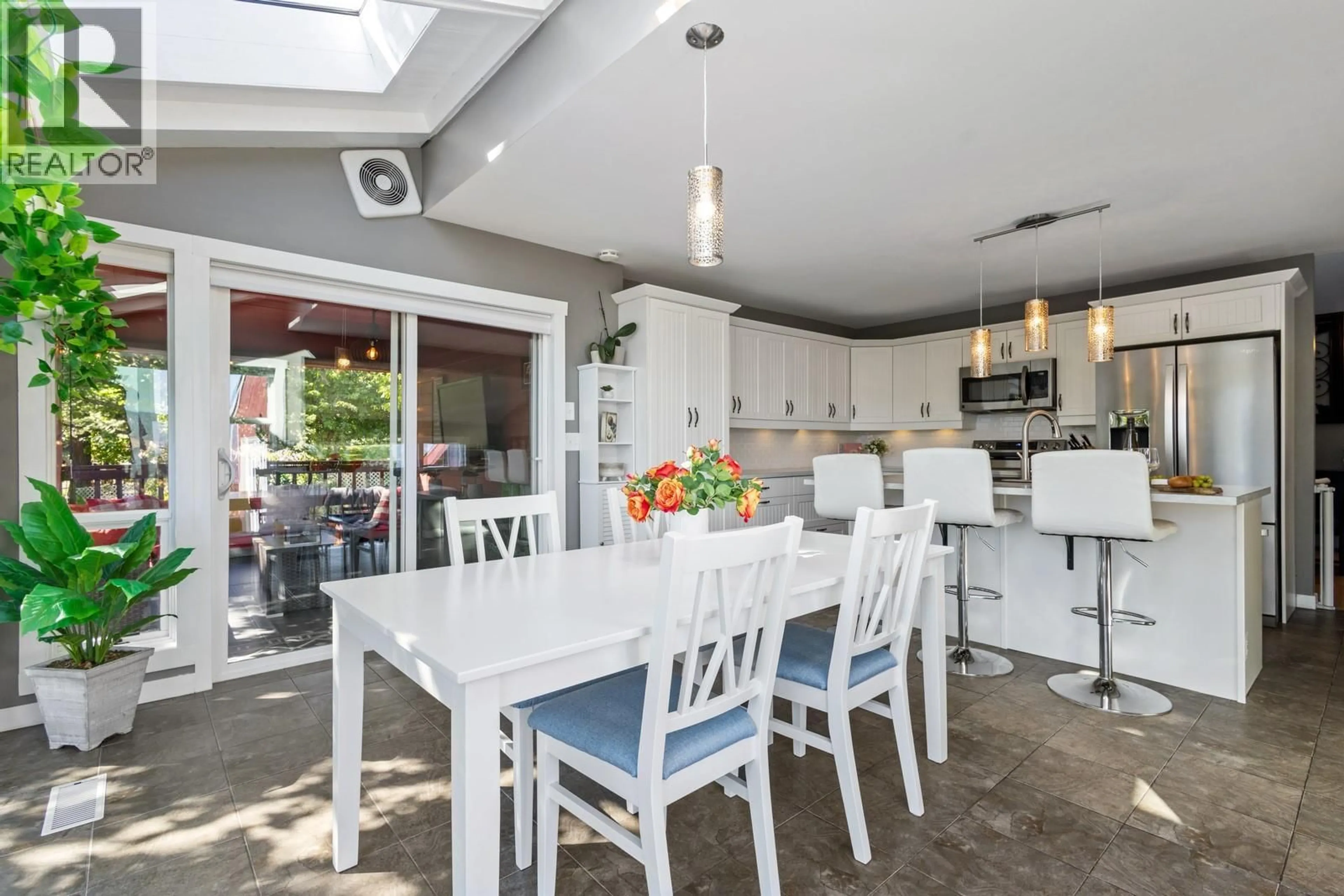 Open concept kitchen, ceramic/tile floor for 1532 KLEIN ROAD, West Kelowna British Columbia V1Z3H5