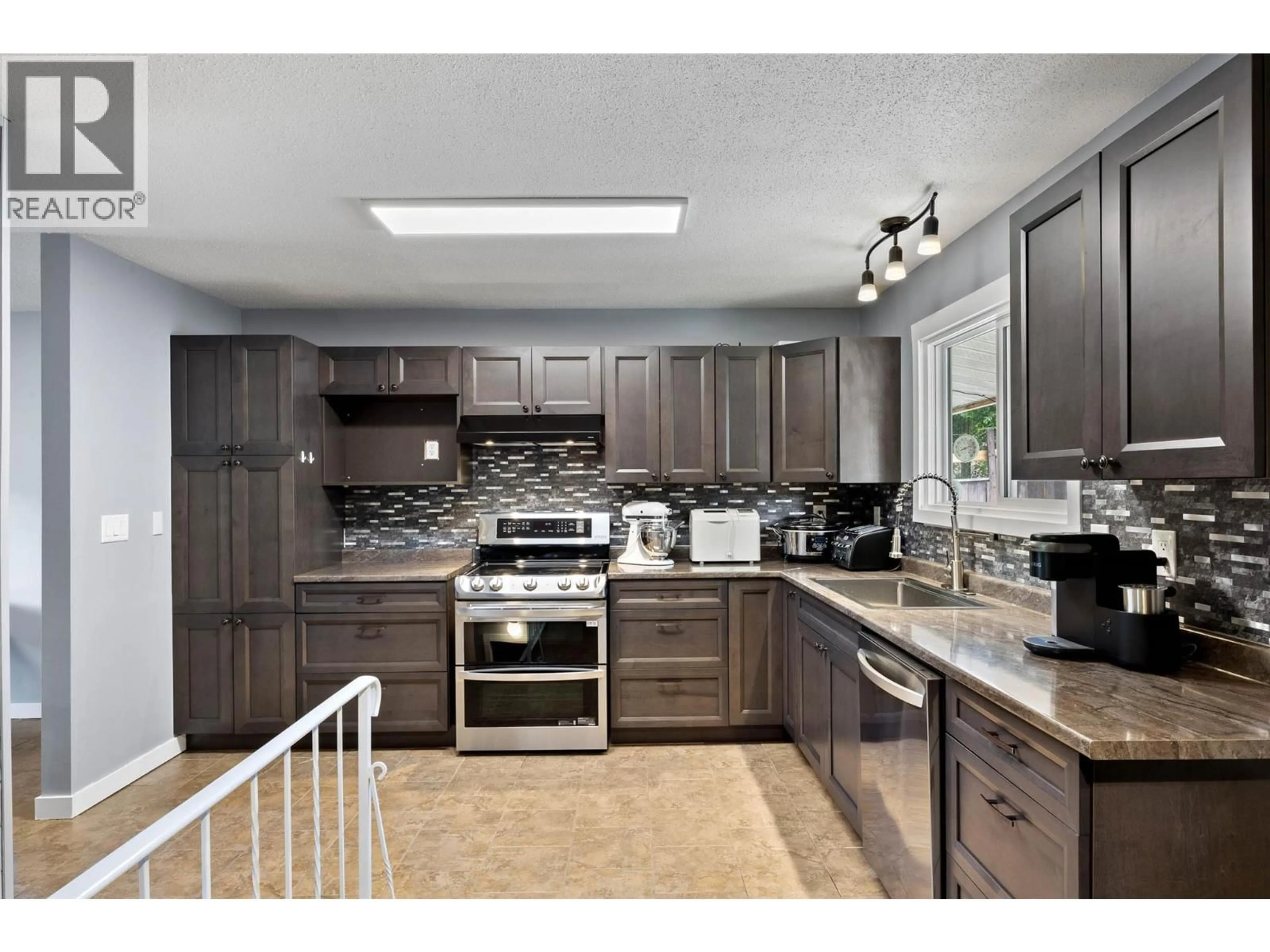 Unknown for 1223 HIGHRIDGE DRIVE, Kamloops British Columbia V2C5G5
