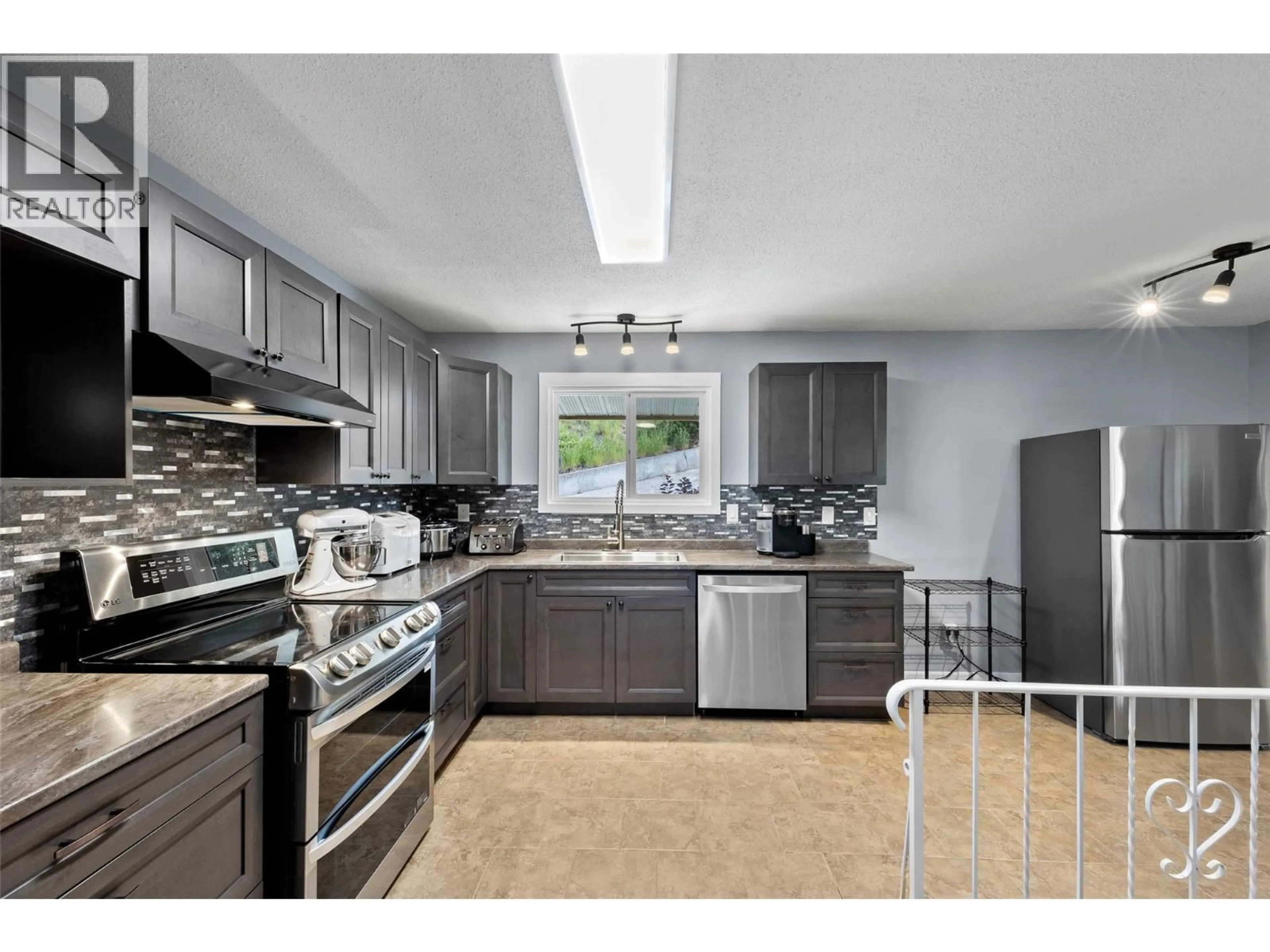 Unknown for 1223 HIGHRIDGE DRIVE, Kamloops British Columbia V2C5G5
