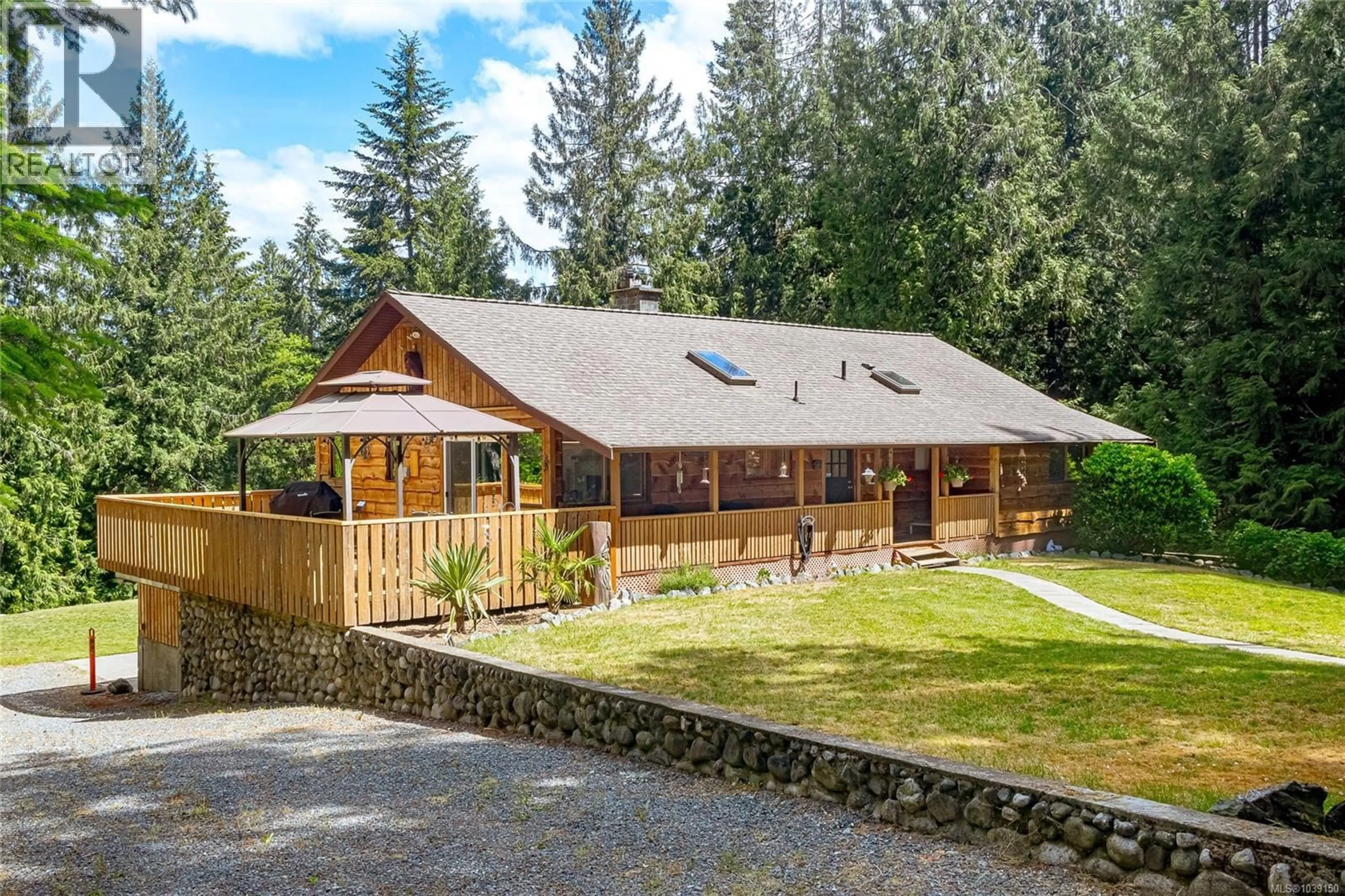 A pic from outside/outdoor area/front of a property/back of a property/a pic from drone, unknown for 1135 BRAITHWAITE DRIVE, Cobble Hill British Columbia V8H0E2