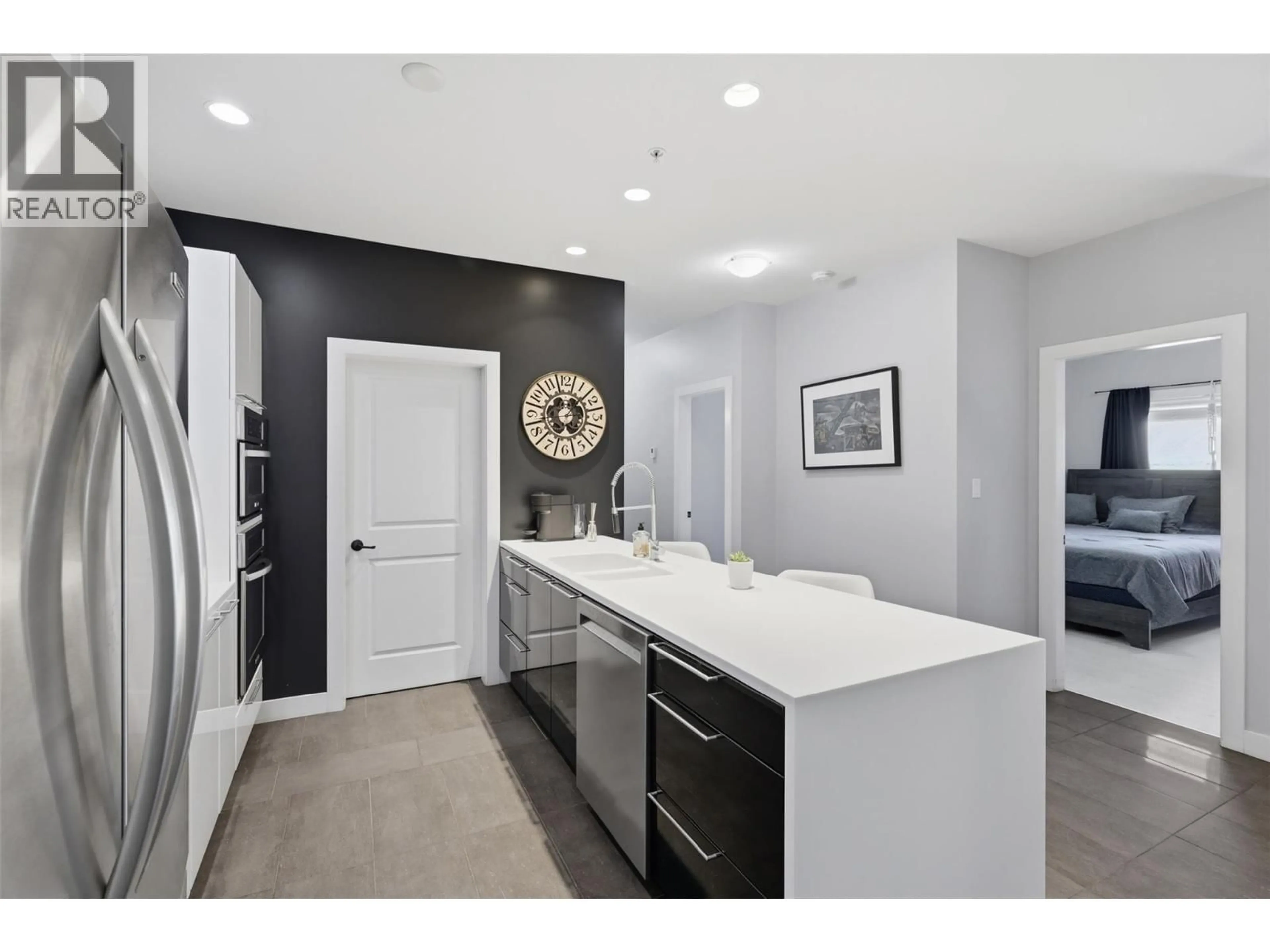 Open concept kitchen, ceramic/tile floor for 411 - 5170 DALLAS DRIVE, Kamloops British Columbia V2C0C7