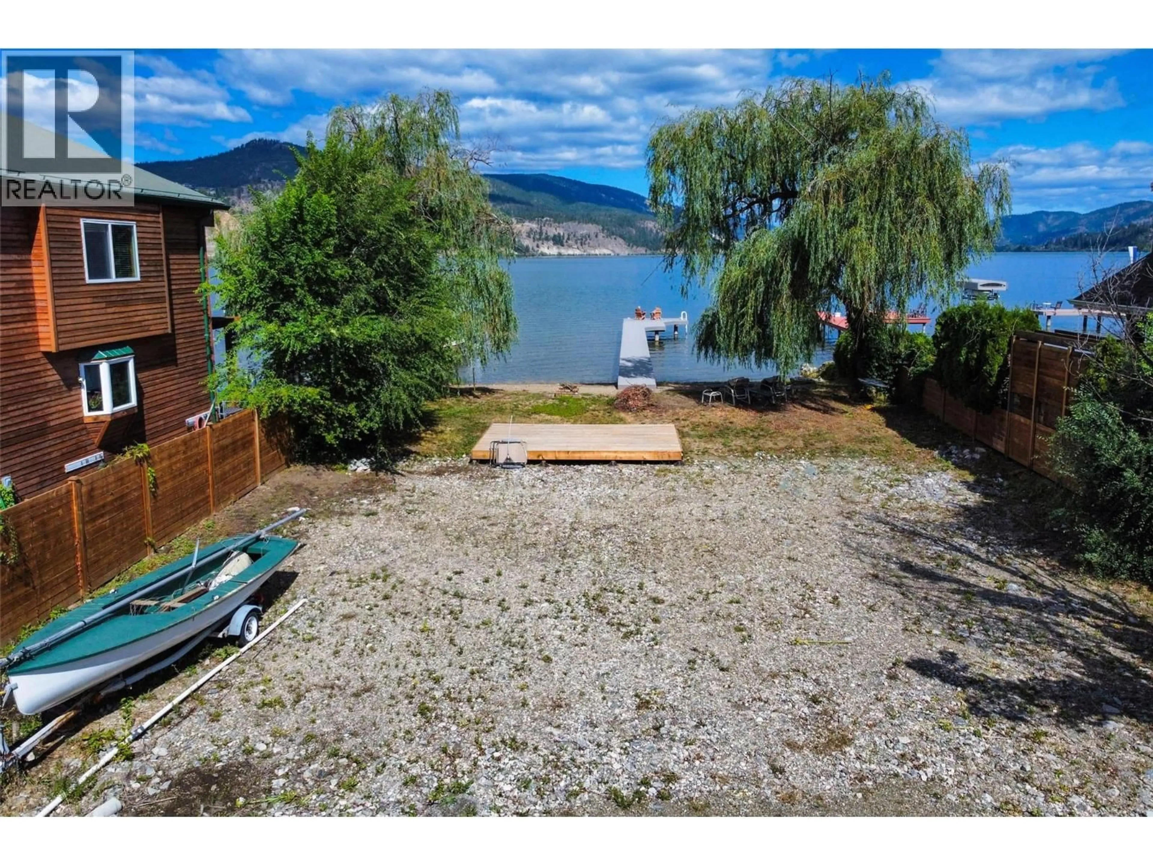 A pic from outside/outdoor area/front of a property/back of a property/a pic from drone, water/lake/river/ocean view for 3242 CLEMENT ROAD, Lake Country British Columbia V4V1X7