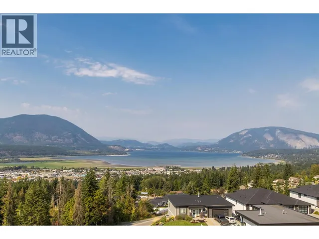 1061 19 AVENUE SOUTHEAST, Salmon Arm 2